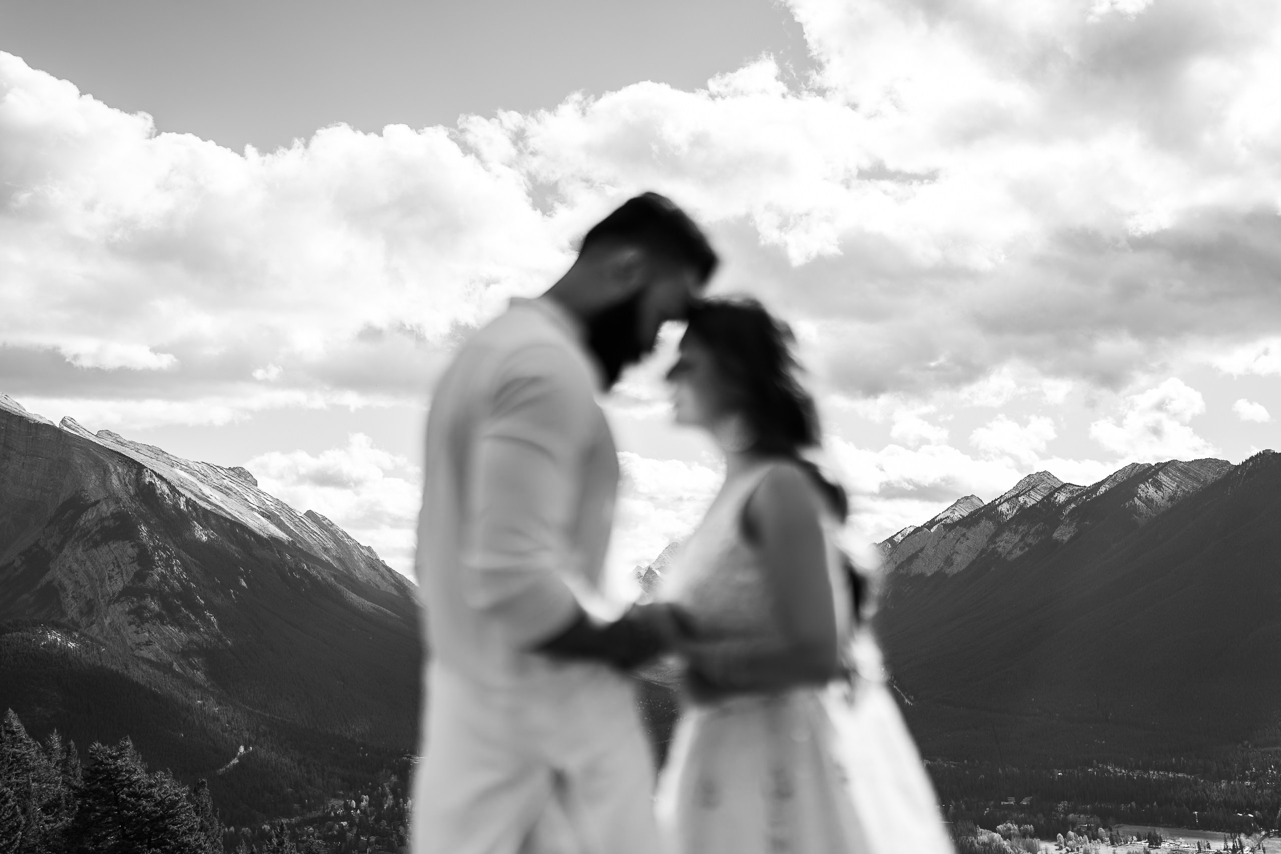 WEDDING PHOTO COLOR GRADING