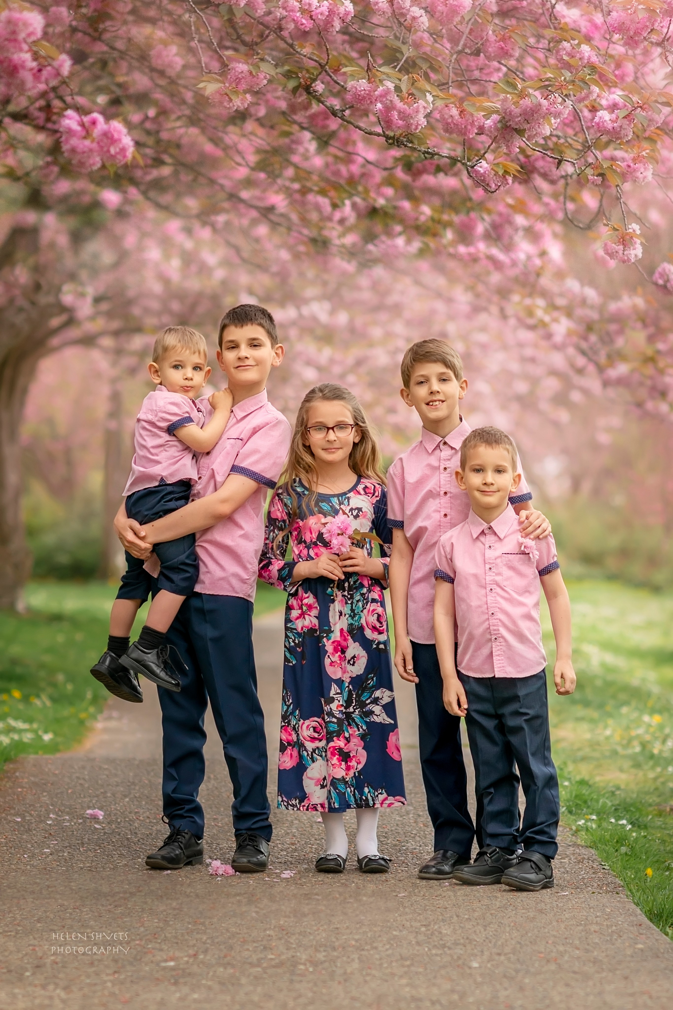 Family of Olya. Wedding & family photography in Seattle area. Helen Michelle photographer