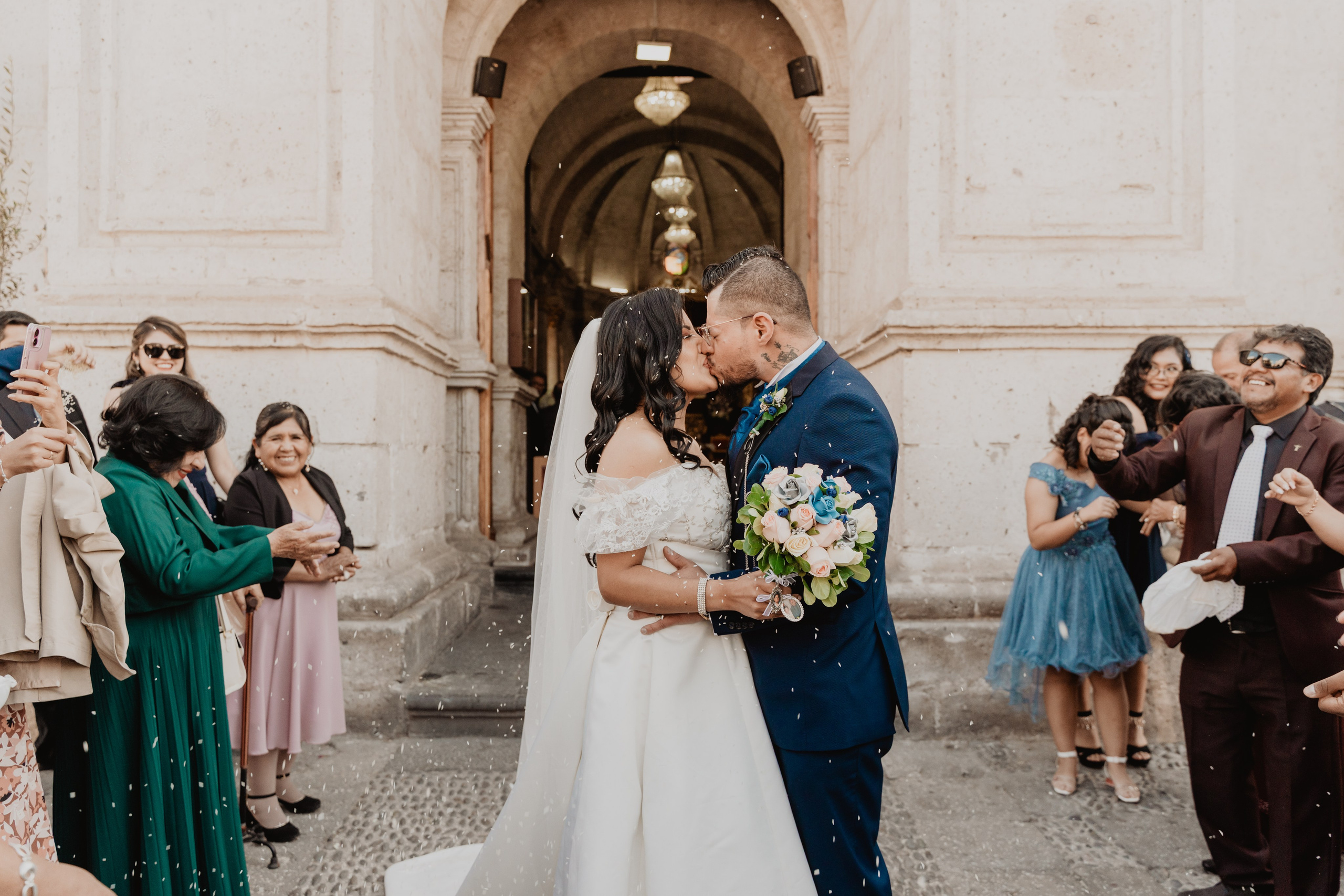 GABRIELA + JORGE | BODA CIVIL RELIGIOSA. Studio KVTA | Fotografía y Video de Bodas en Arequipa