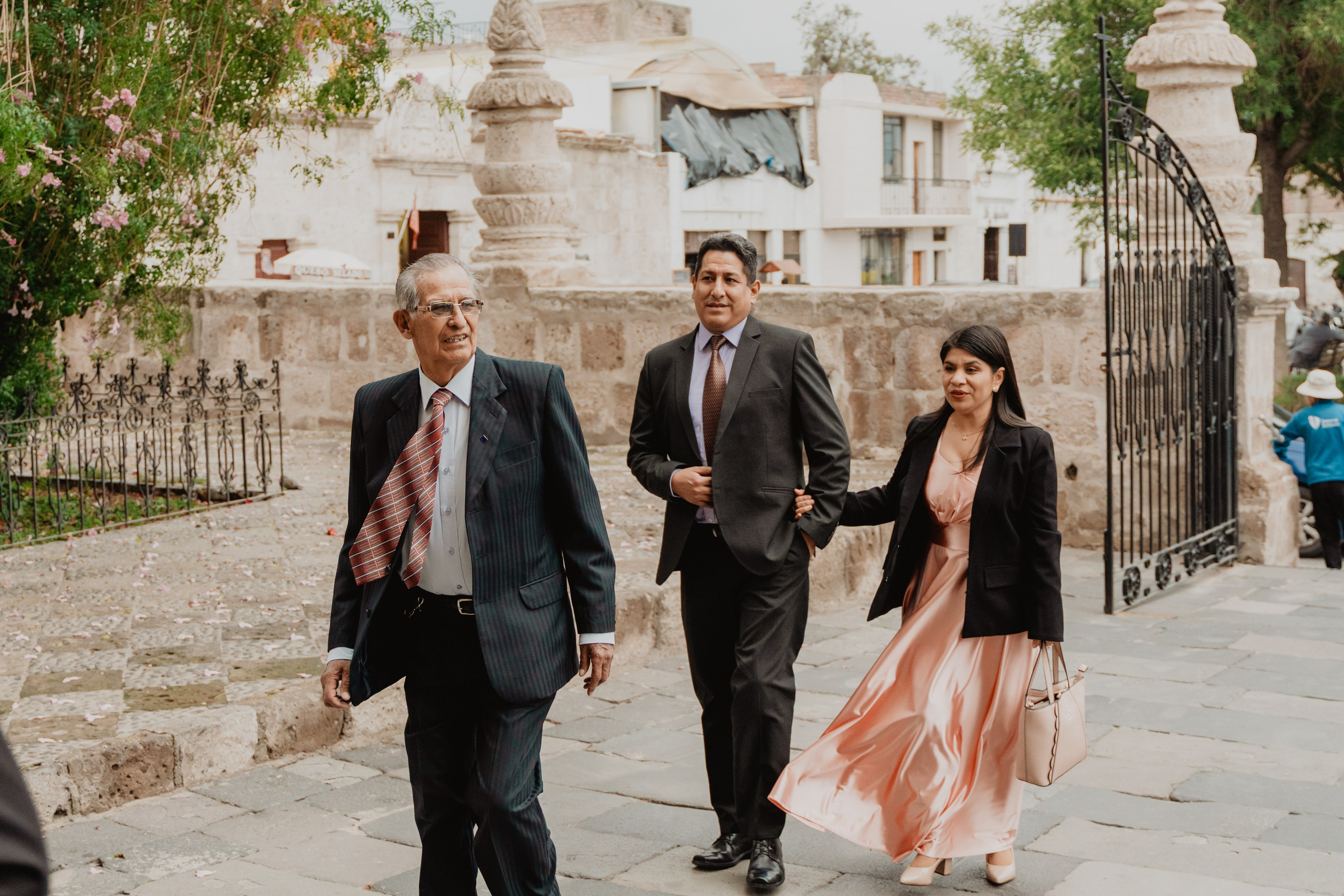 FERNANDO + MARIBEL | BODA RELIGIOSA. Studio KVTA | Fotografía y Video de Bodas en Arequipa