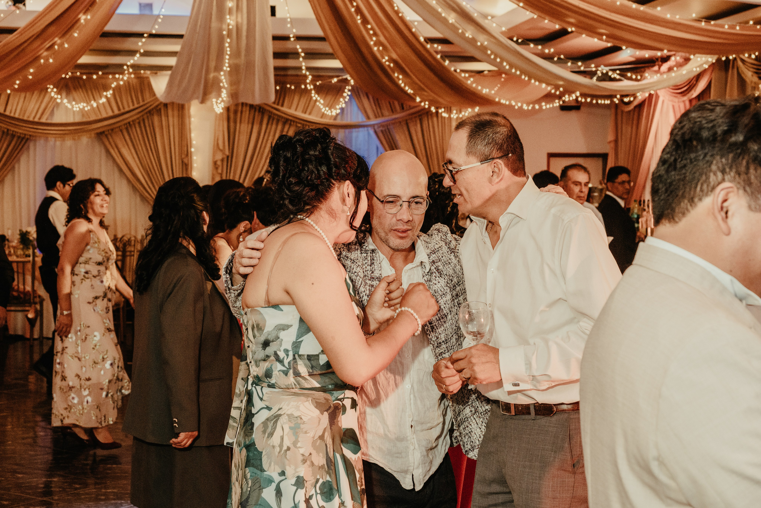 VANESSA + FRANKLIN BODA RELIGIOSA. Studio KVTA | Fotografía y Video de Bodas en Arequipa
