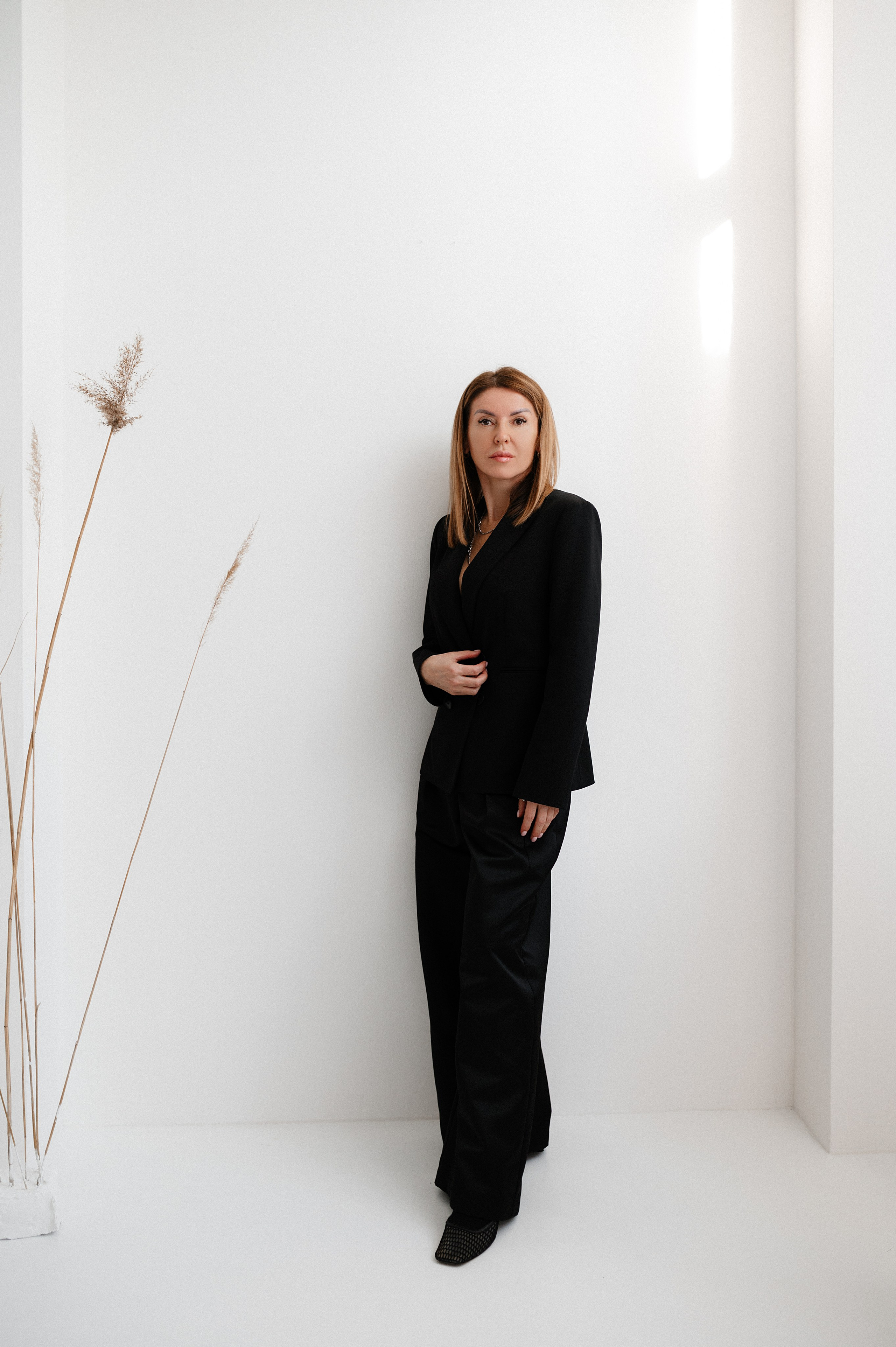 Beauty by Vovk cosmetologist in Prague. ANNA-MARIA PHOTO CONTENT CREATOR — фотограф, естет, художник і візуальний експерт Instagram у Празі