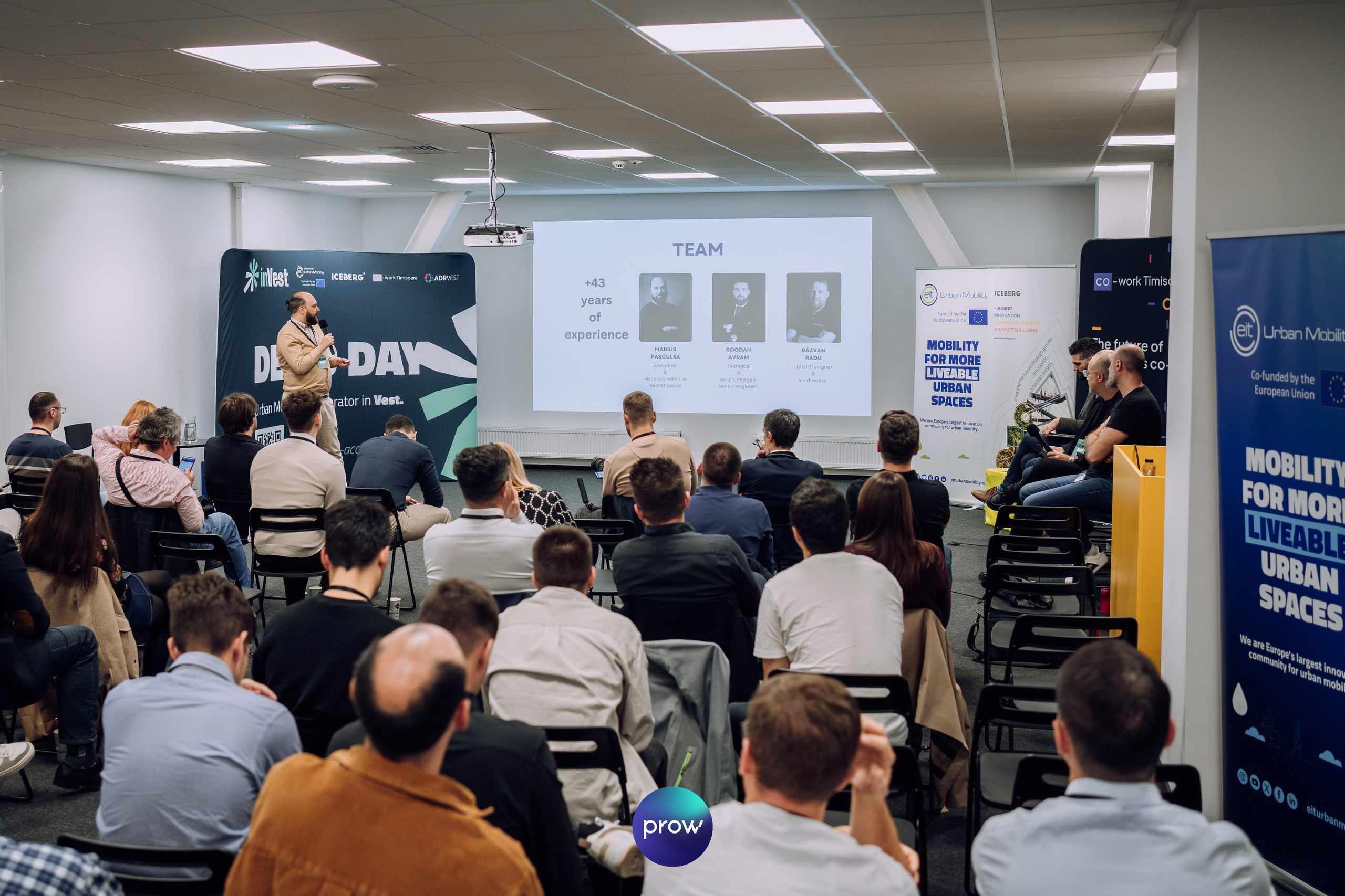 InVest DemoDay @ Cowork. Cozac Cristian Photographer