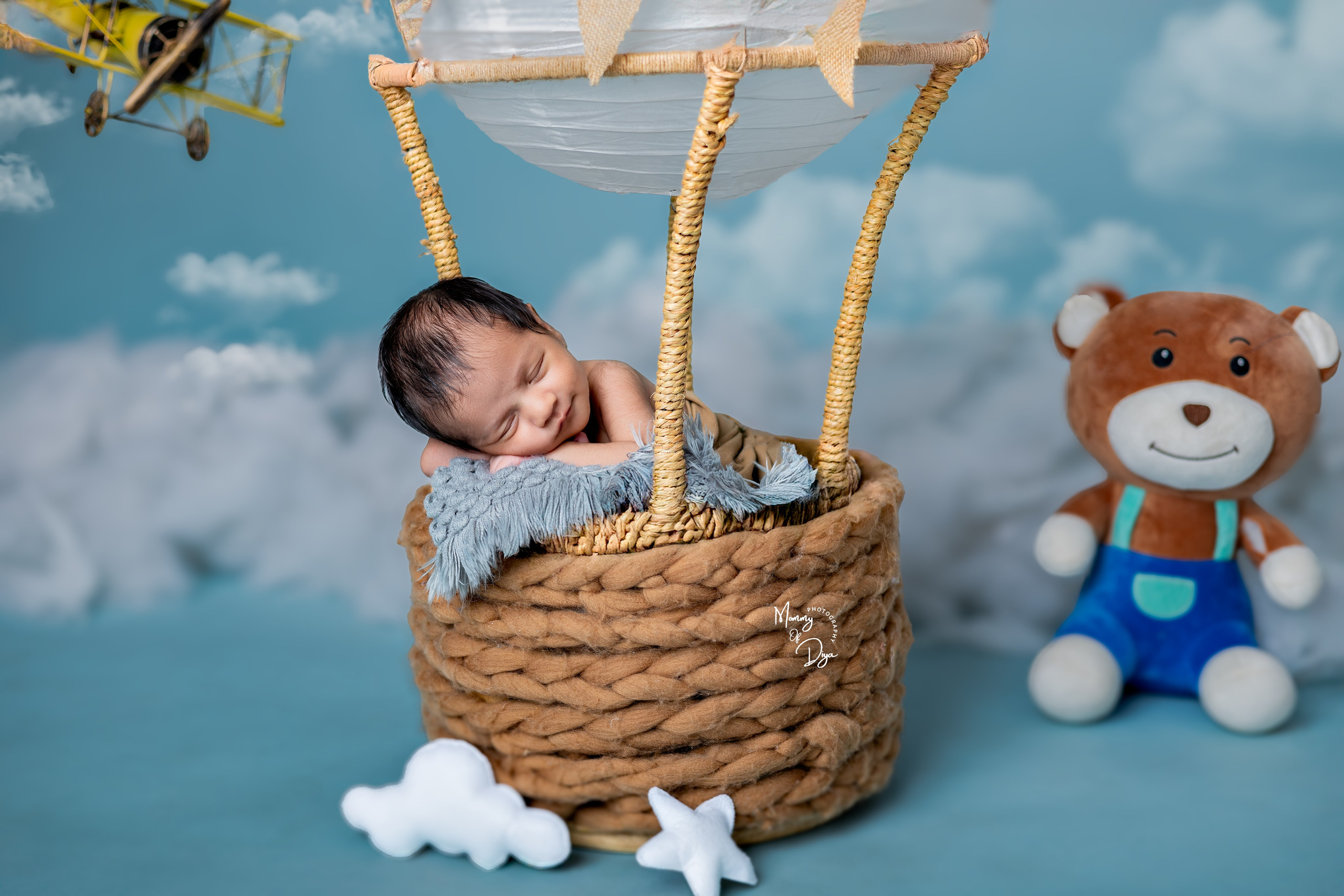 Newborn Photoshoot. Mommy Of Diya Photography