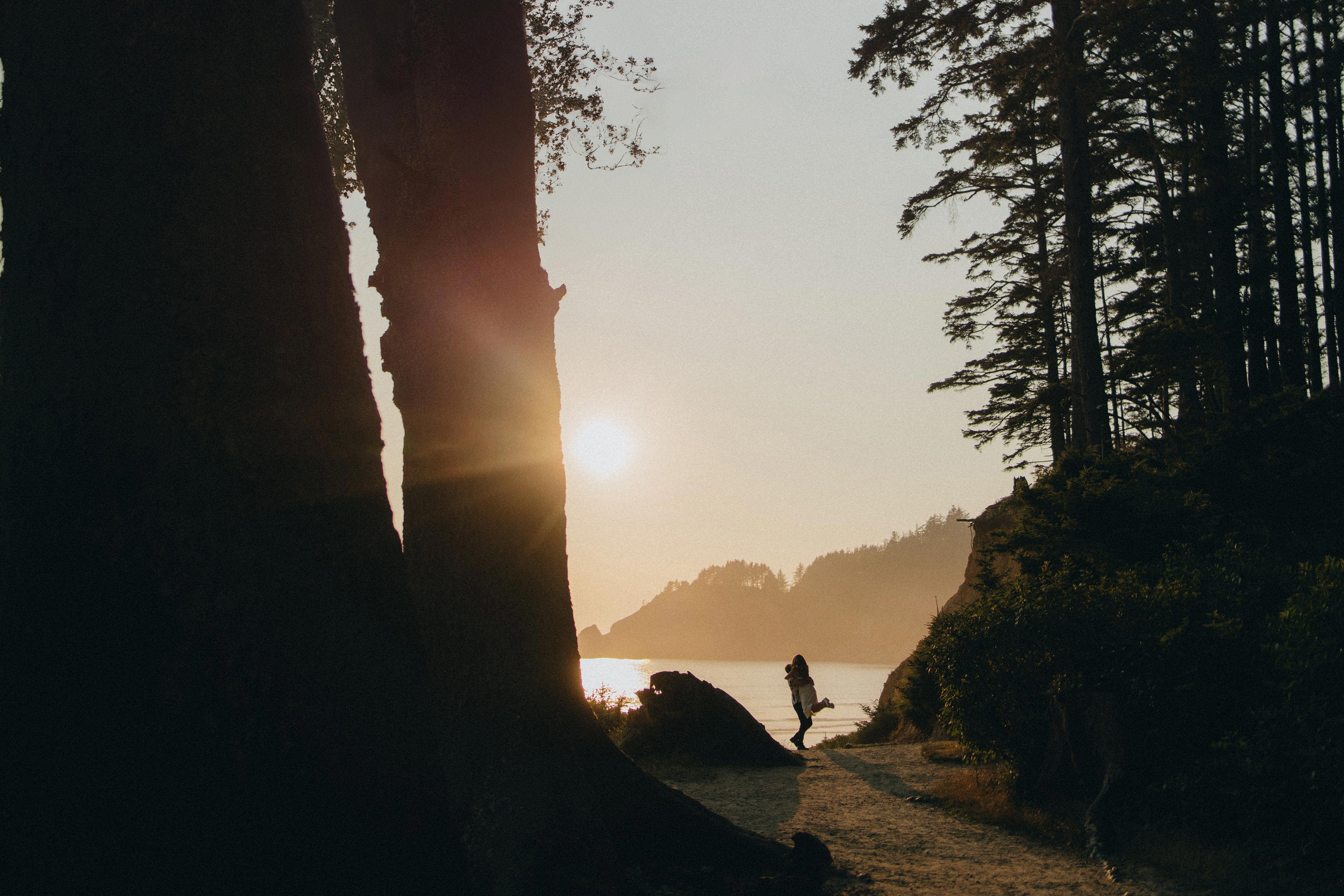 Engagement Photography at Cannon Beach | Jessie & Isaac's Session by Georgy Shishkin | Capturing Moments in Portland, Seattle, Bend & Oregon. Capturing Love in the Heart of the Pacific Northwes