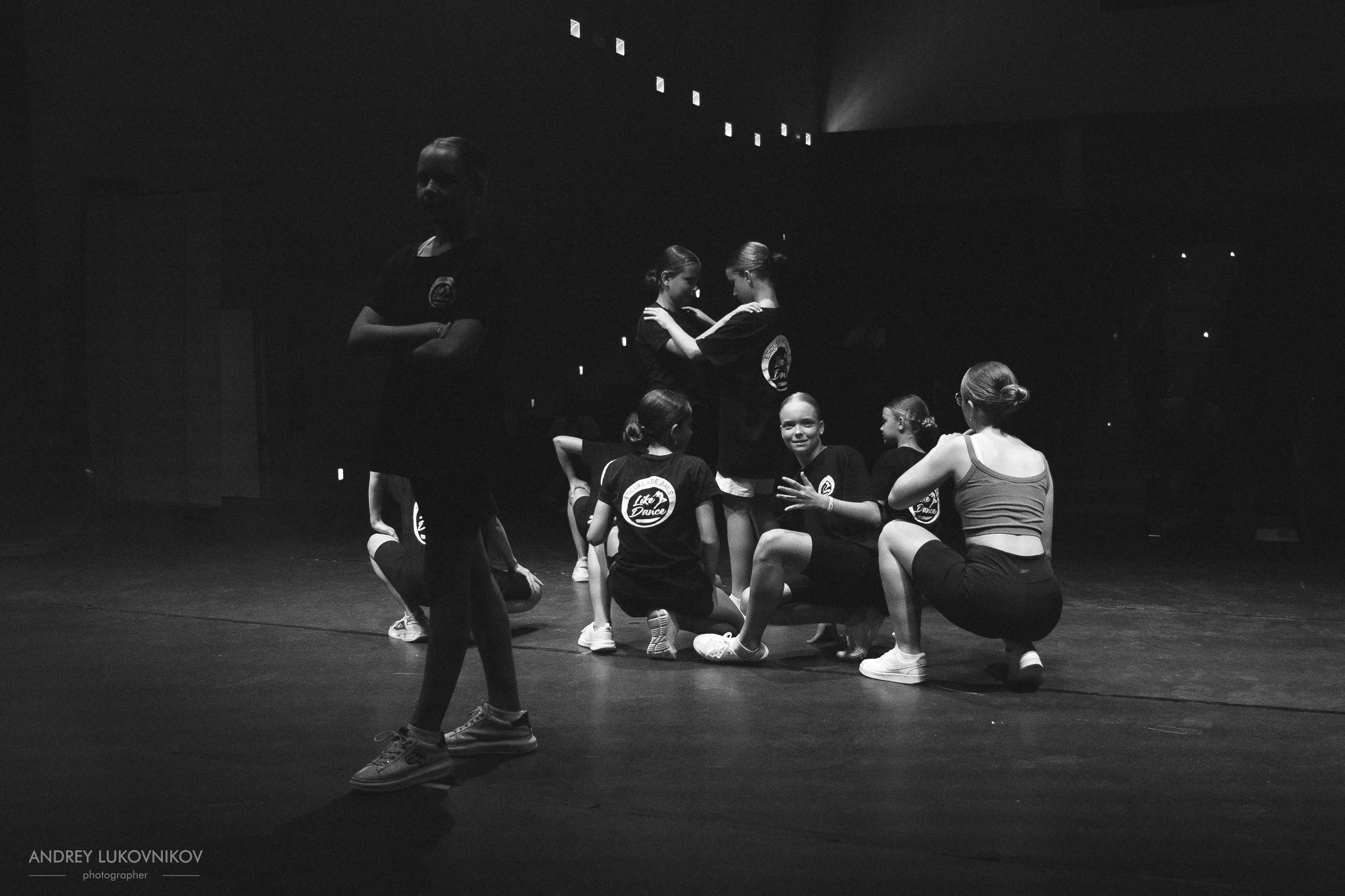 Entre bastidores del concierto final de Like Dance: momentos brillantes tras las cámaras