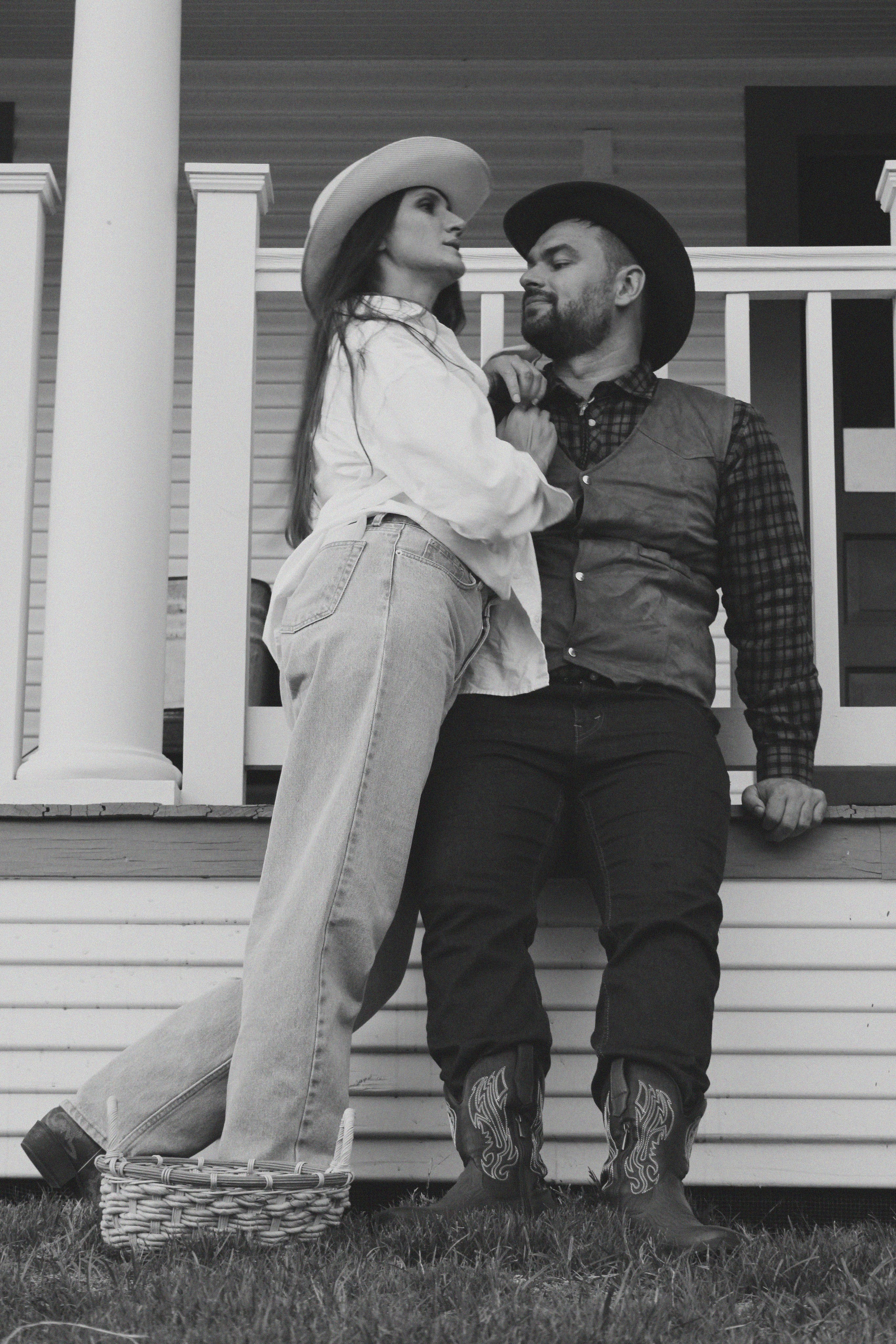 Texas Countryside Family Photoshoot in Cowboy Style. Lana Petrychenko — Portrait & Family Photographer. Valencia, Spain