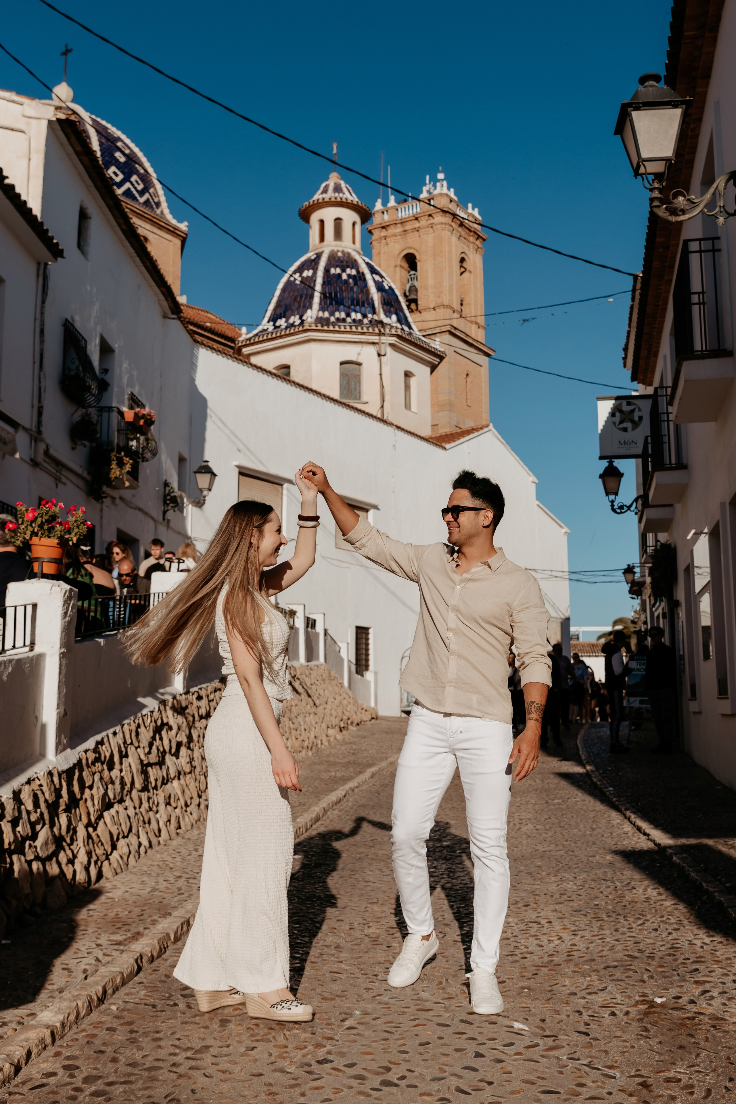Preboda en familia en Altea| Fotografía y vídeo de preboda natural y emotiva. Fotógrafo de bodas en Alicante | Ramoné Fotografía