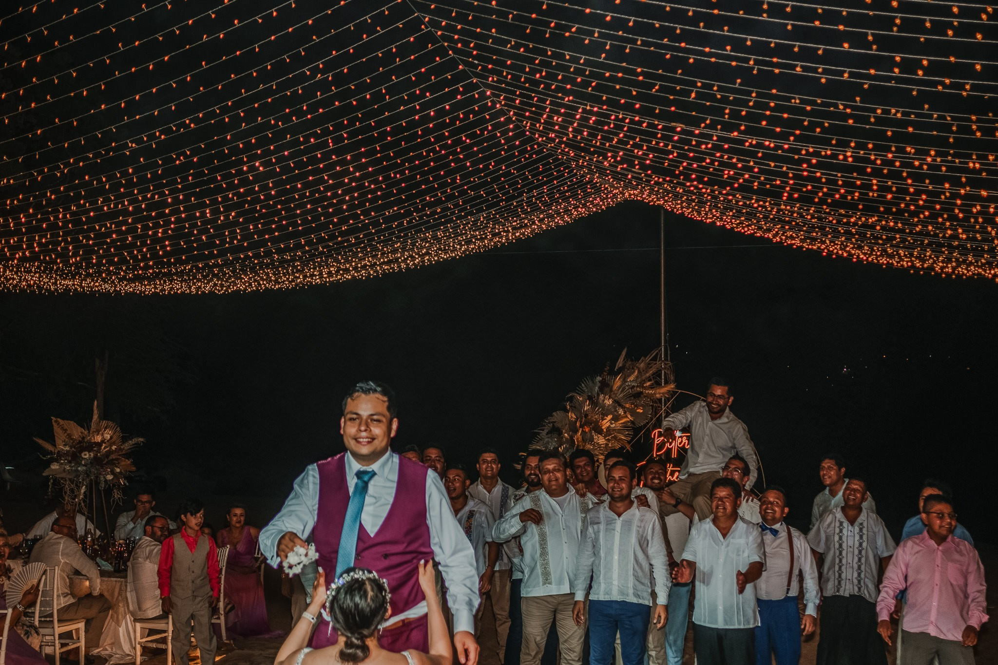 Silvia & Julio / Huatulco. Wedding and family photographer in Mexico City