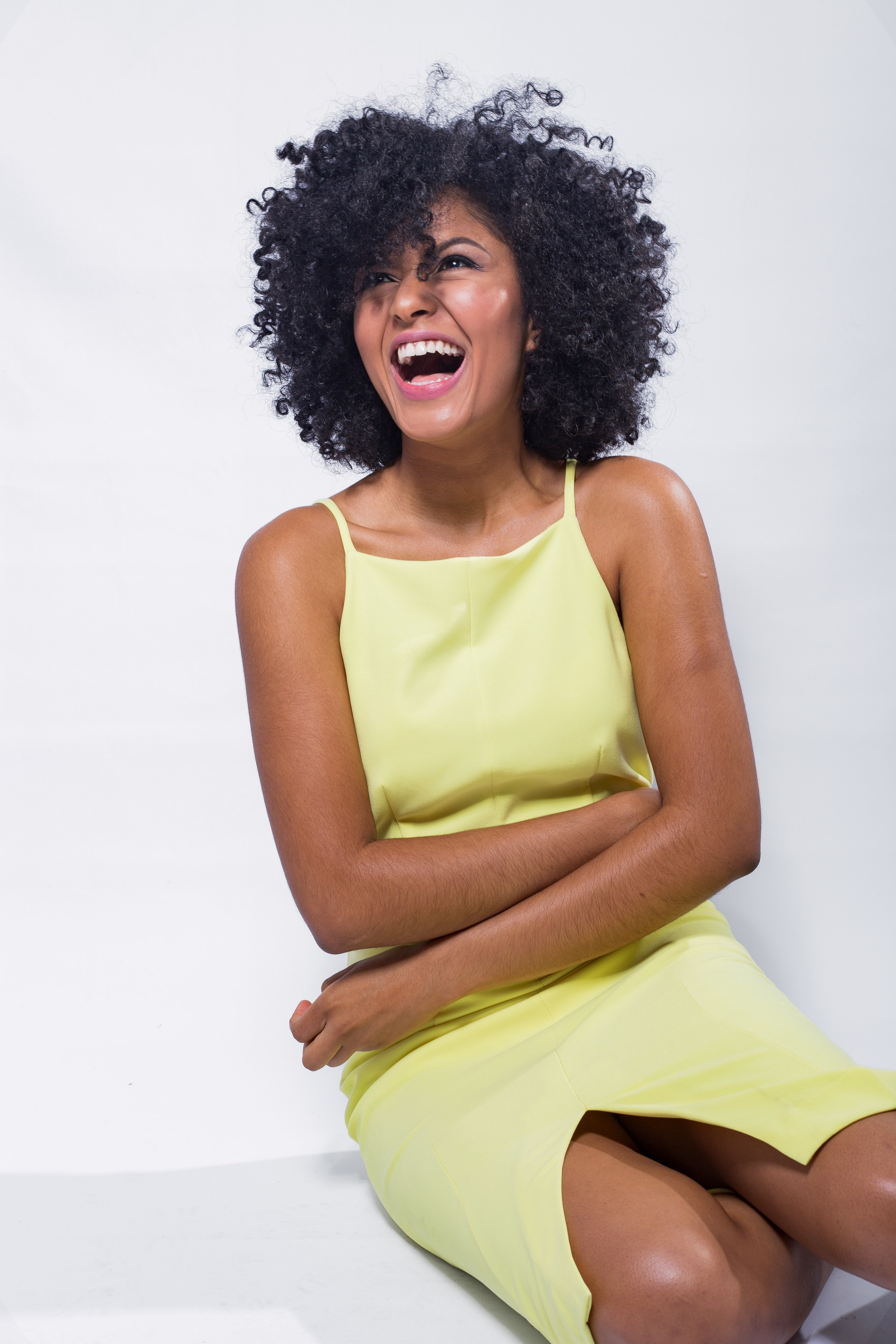 Tu primer book de modelo: cómo hacer una sesión profesional | Rainbox Estudio. Rainbox Estudio de Fotografía