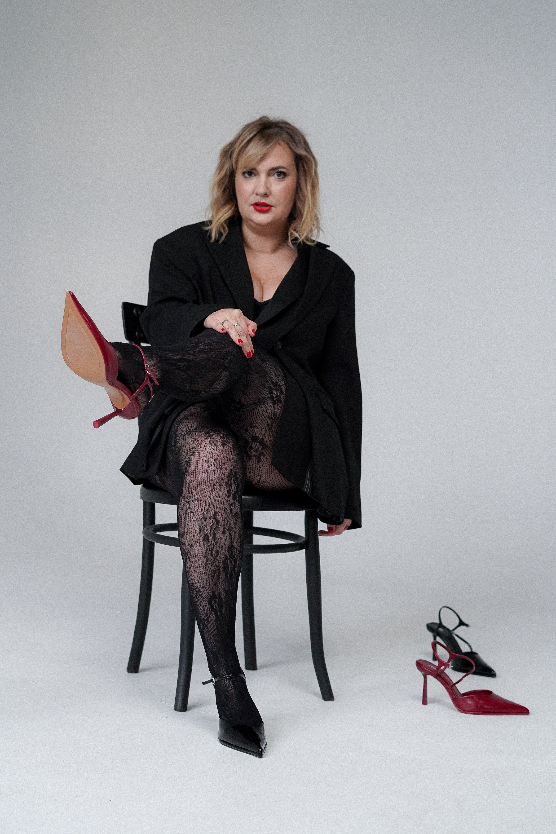 Портрет женщины без опыта съемок, спокойная и поддерживающая атмосфера