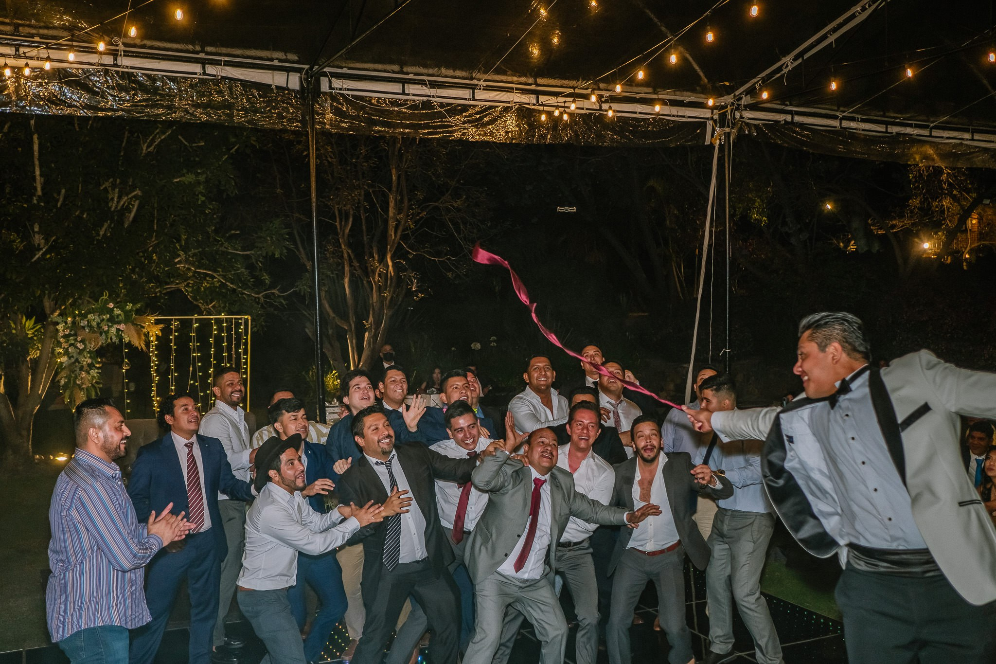 Yenisel & Raul / Tepoztlan. Wedding and family photographer in Mexico City