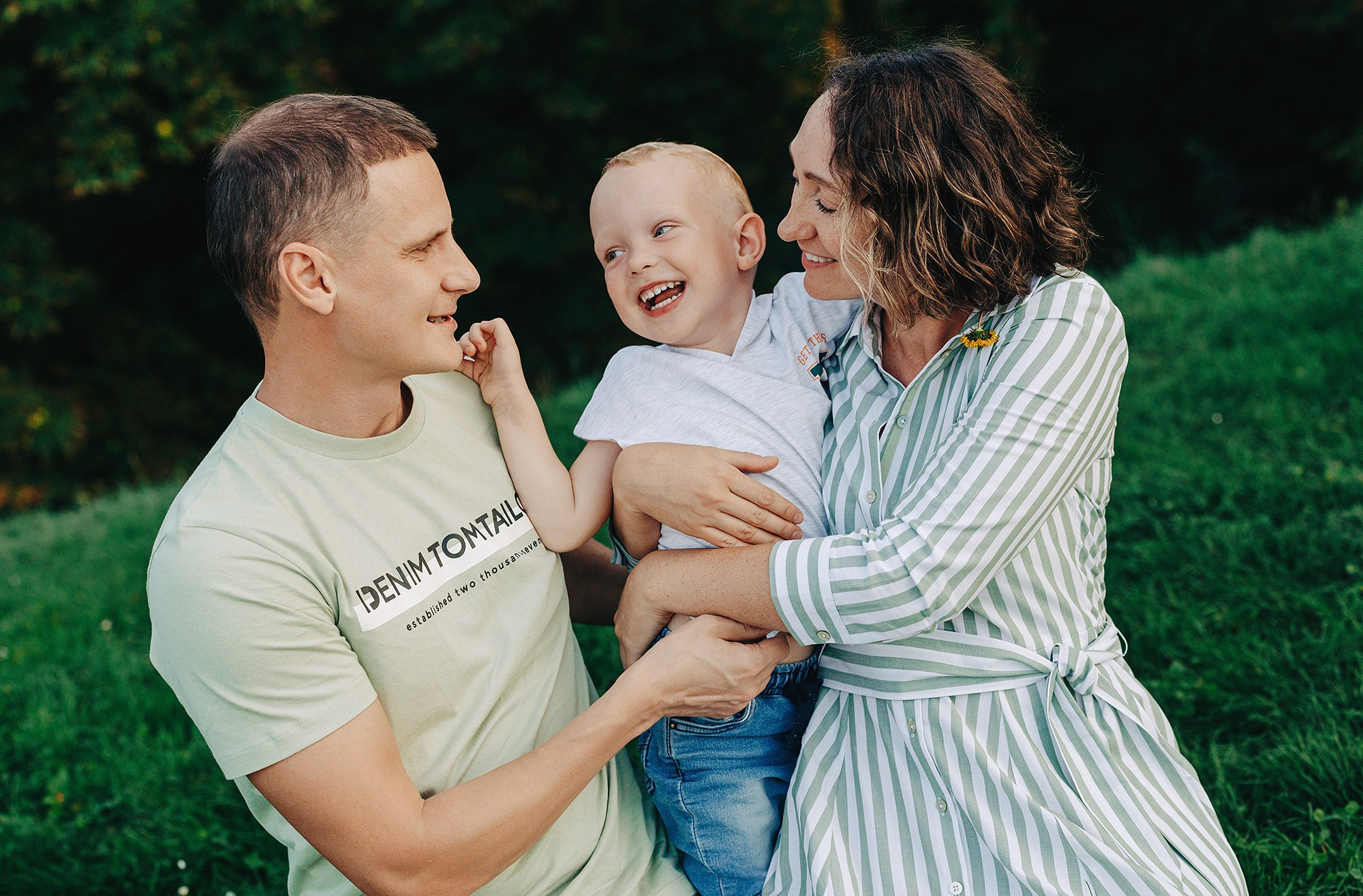Таня, Андрей и Паша на прогулке. Семейный и свадебный фотограф в Праге Наталья Федори