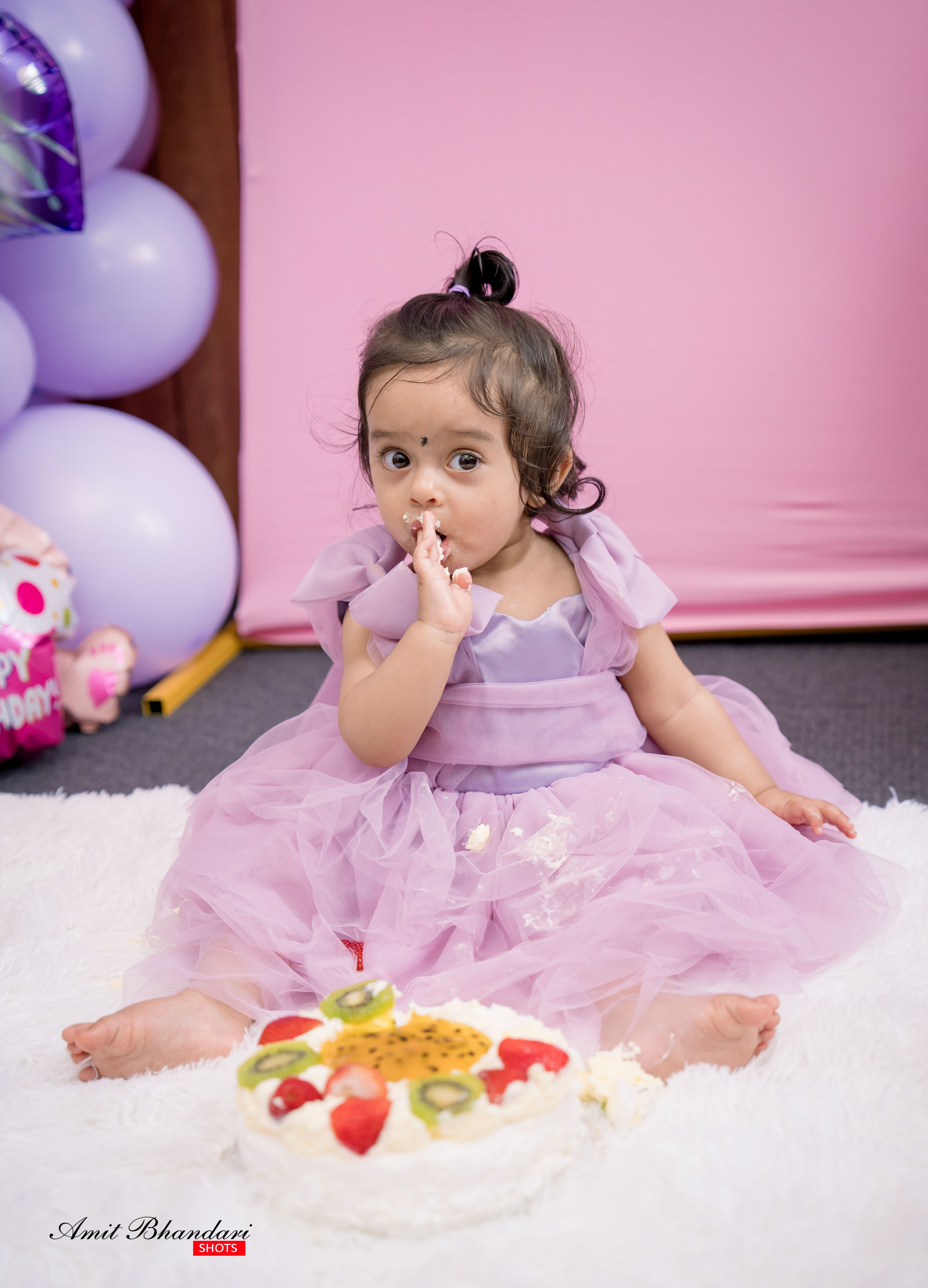 Yuhana’s Cake Smash Session. Freelance Photographer in Newcastle & Central Coast