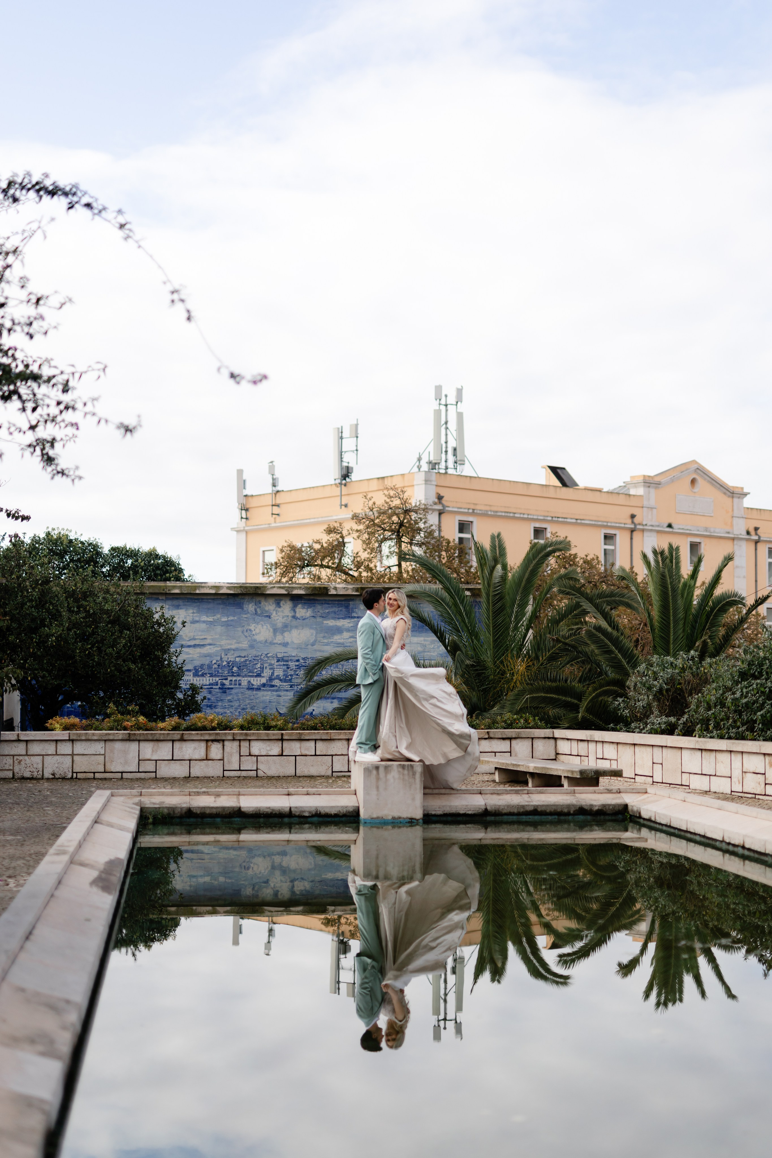 Vivien & Razvan. Main