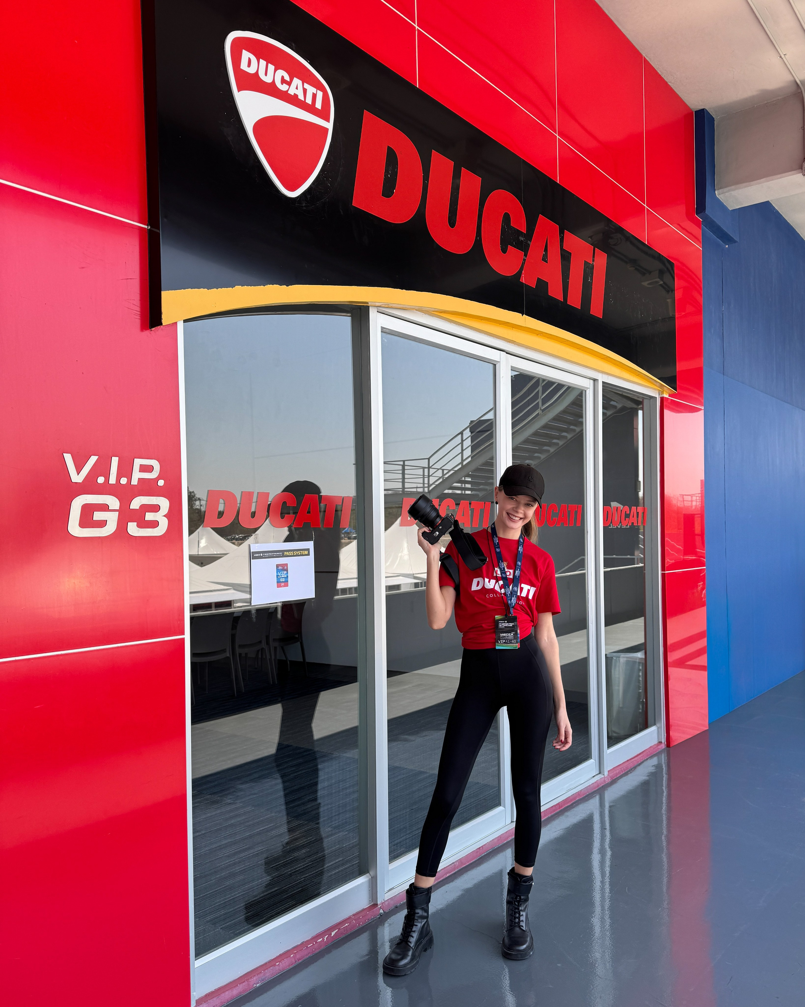 Contacts. Filmmaker/ Photographer / Drone Pilot — Bangkok, Thailand