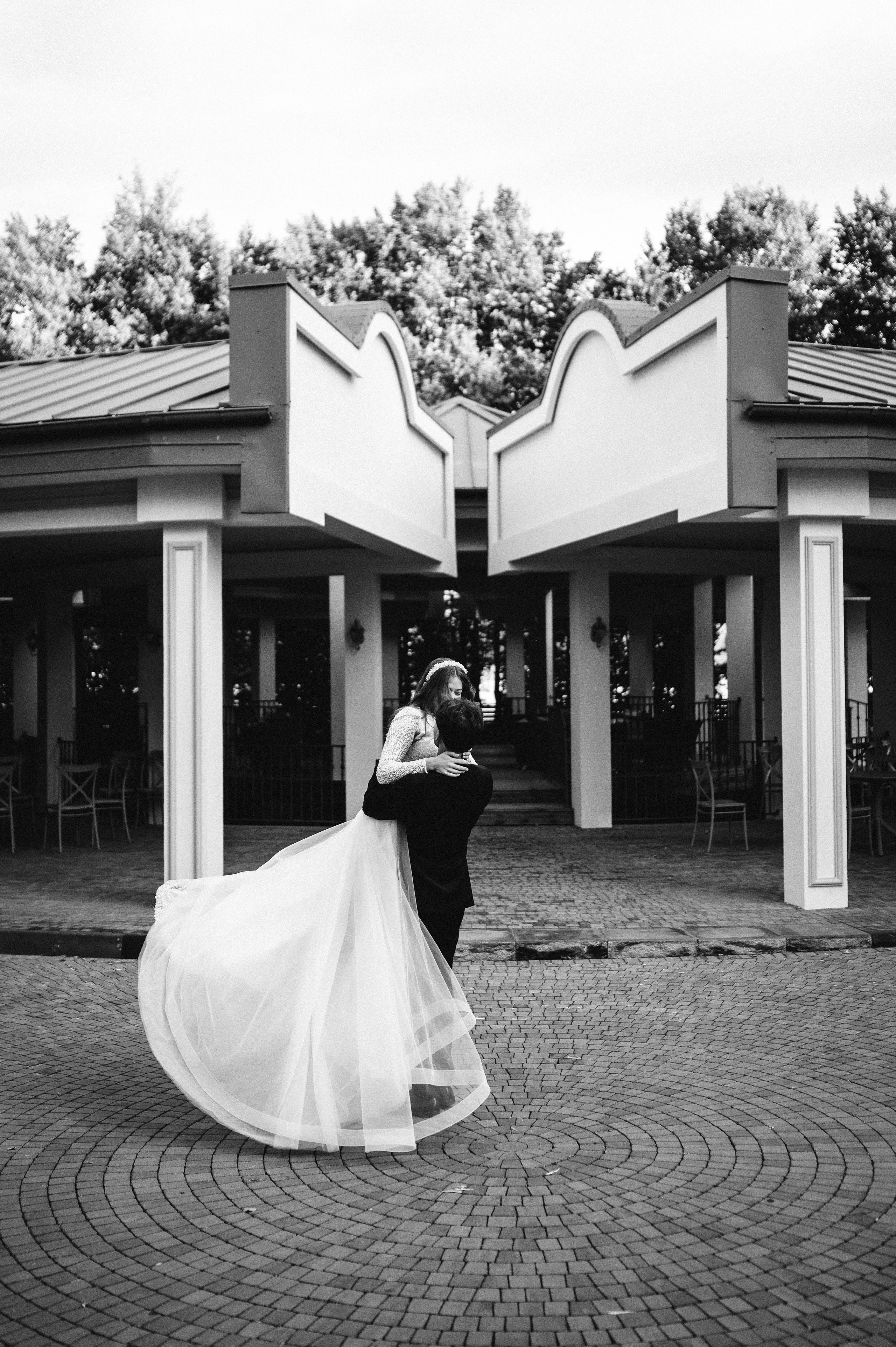 Cornel si Elisa. Valentin Melen - fotograf de nunta 🤍