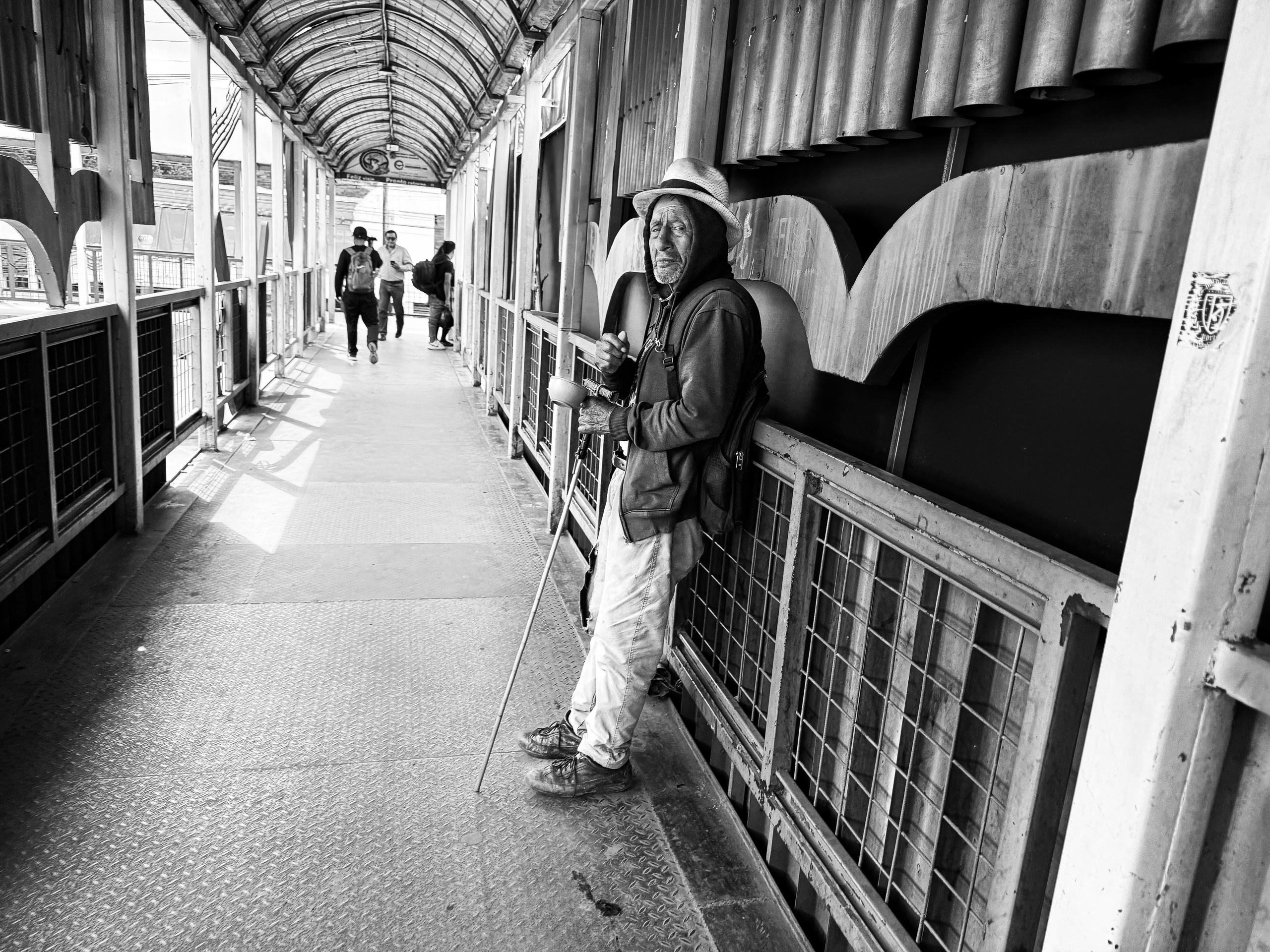 Black and White Street Photography | Jordy Chuquimarca. Jordy Chuquimarca Fotografía