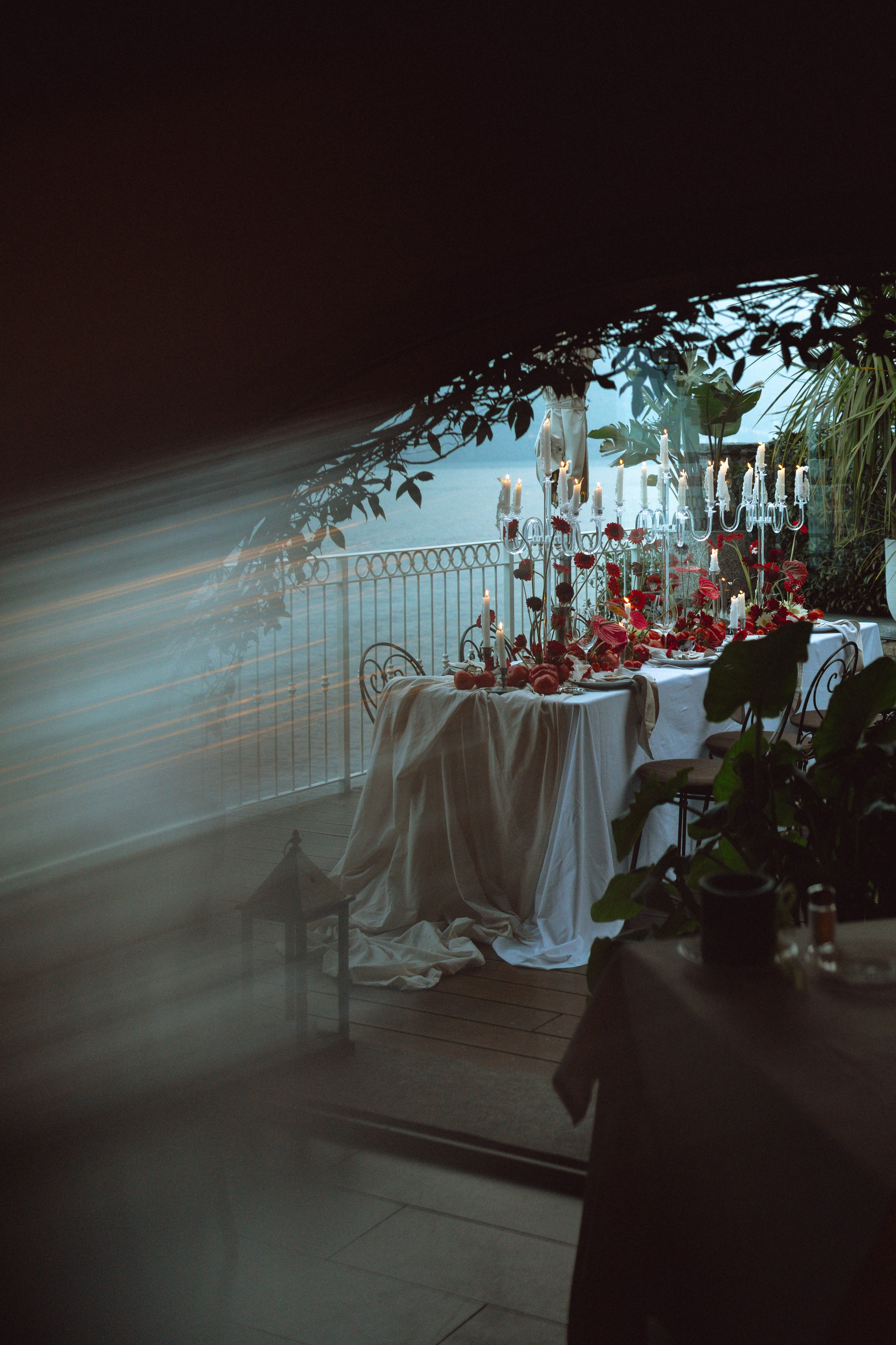 Julia — Red Wedding Editorial on Lake Como. Liza Bizzaro — Italy Wedding, Love Story & Portrait Photographer in Milan, Turin, Piedmont and Across Italy