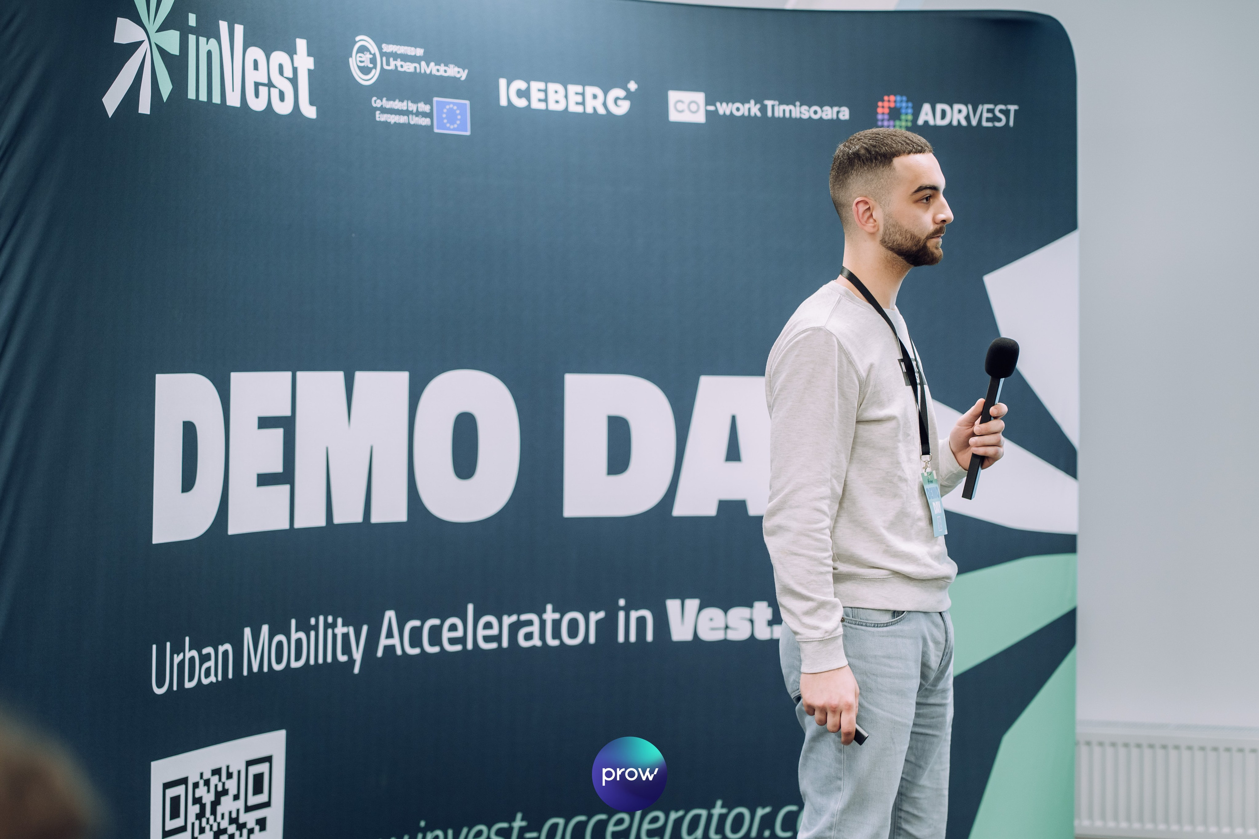 InVest DemoDay @ Cowork. Cozac Cristian Photographer