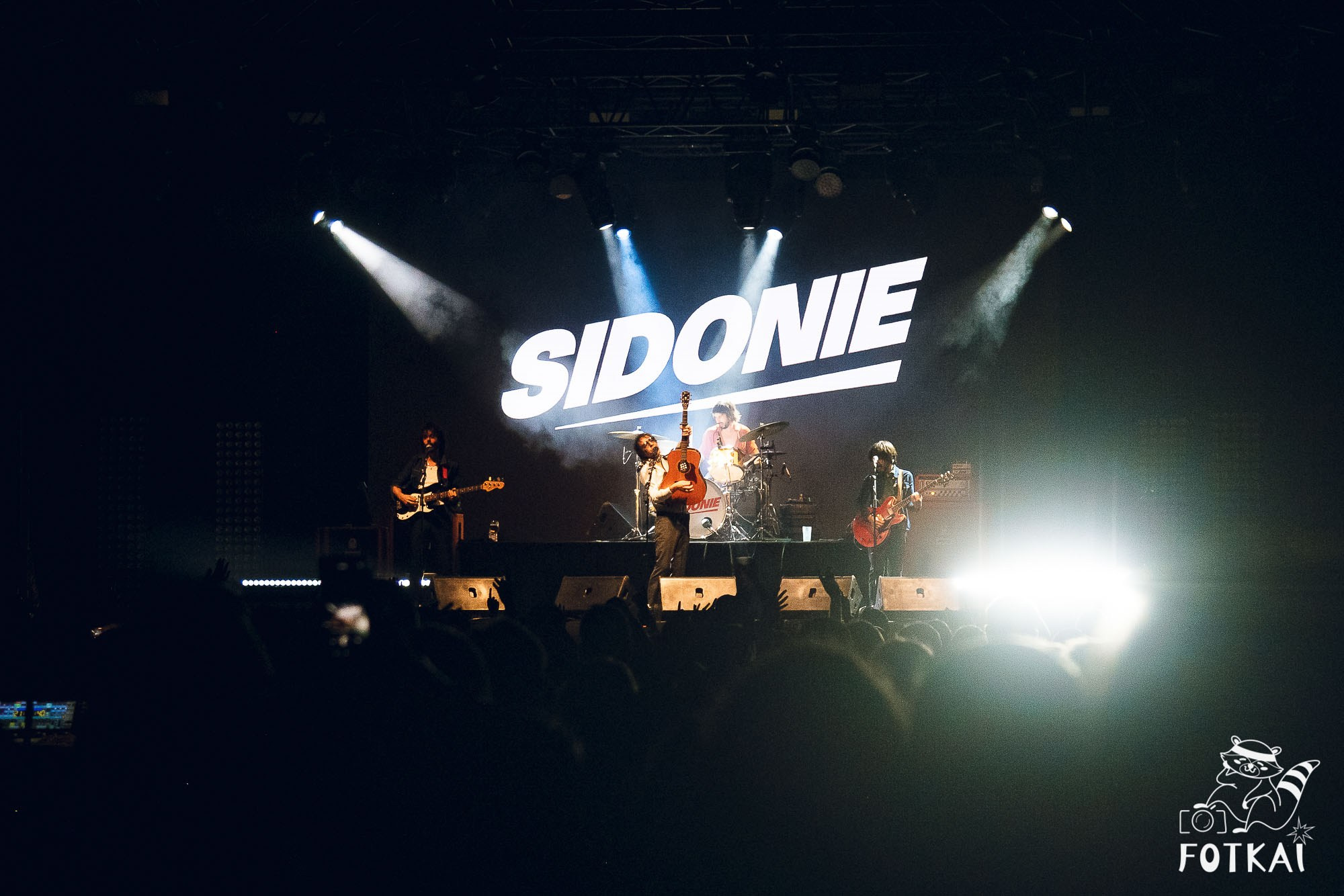 Sidonie en Torrevieja 2025 – Fotos del concierto y reportaje completo | FOTKAI