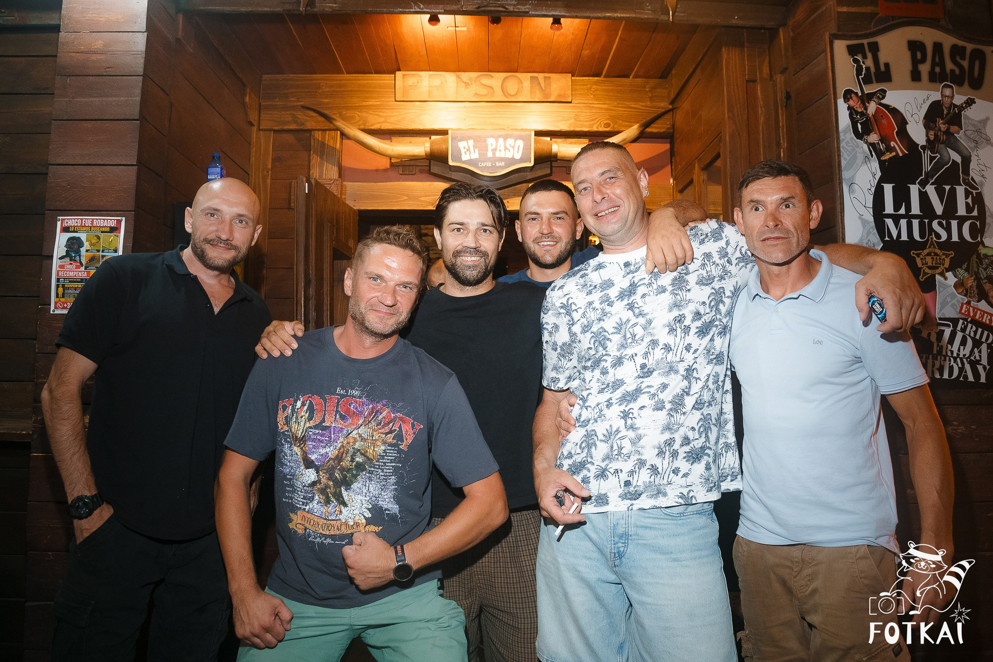 Jam Night в баре El Paso, Торревьеха — фоторепортаж живого джем-сейшена, июнь 2026 | FOTKAI