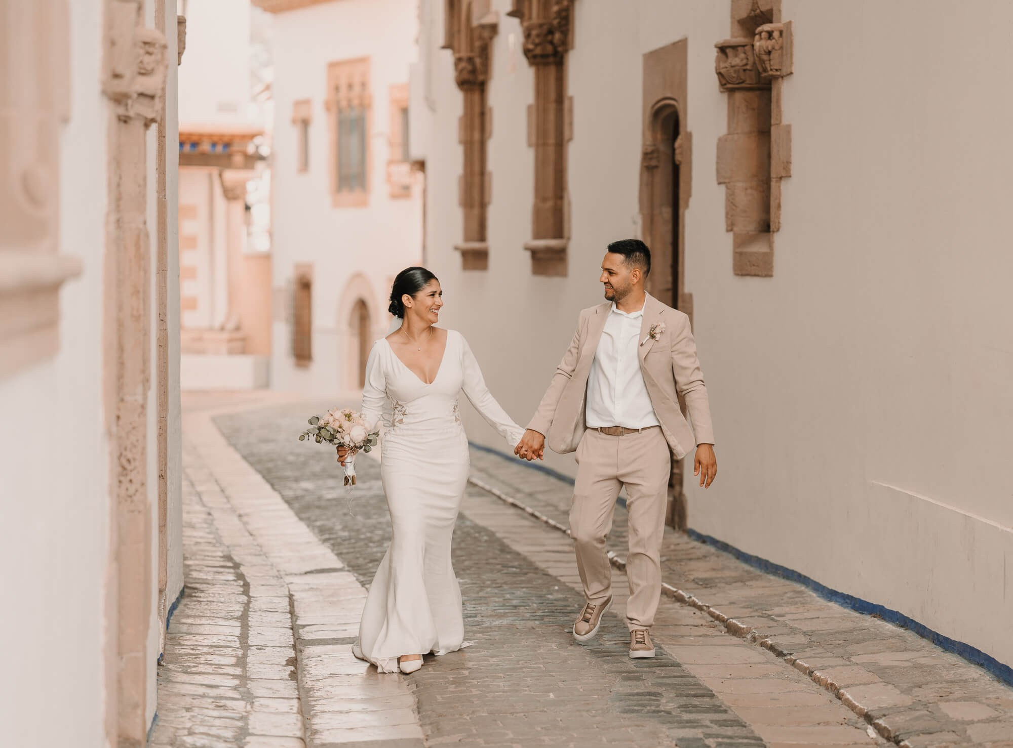 Nelsi y Osmar. El Velo Blanco | Fotógrafos de Bodas en Barcelona y España