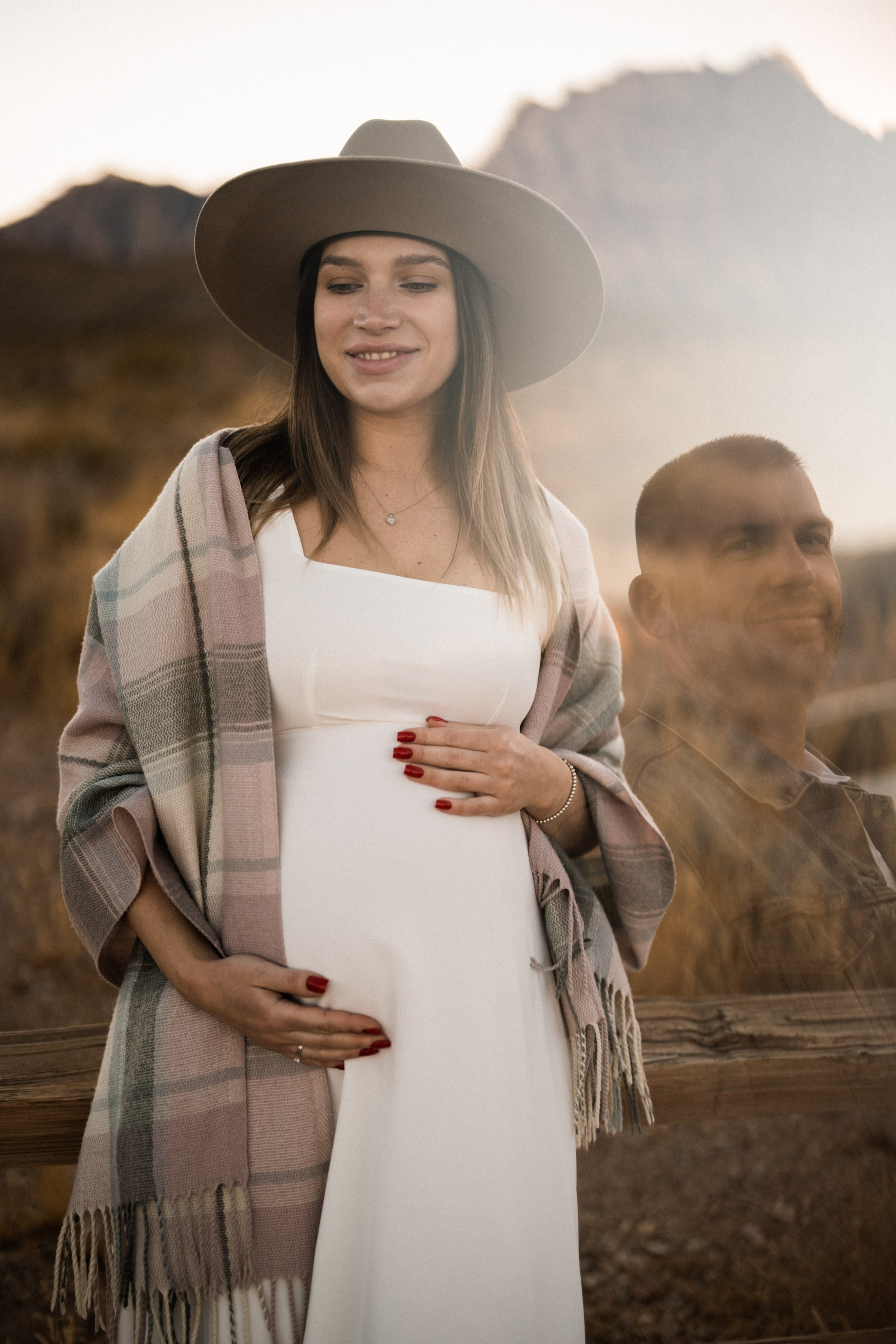 Anya&Andrey. Pregnancy. Wedding & elopement photographer Viktoriya Kravtsov. Las Vegas