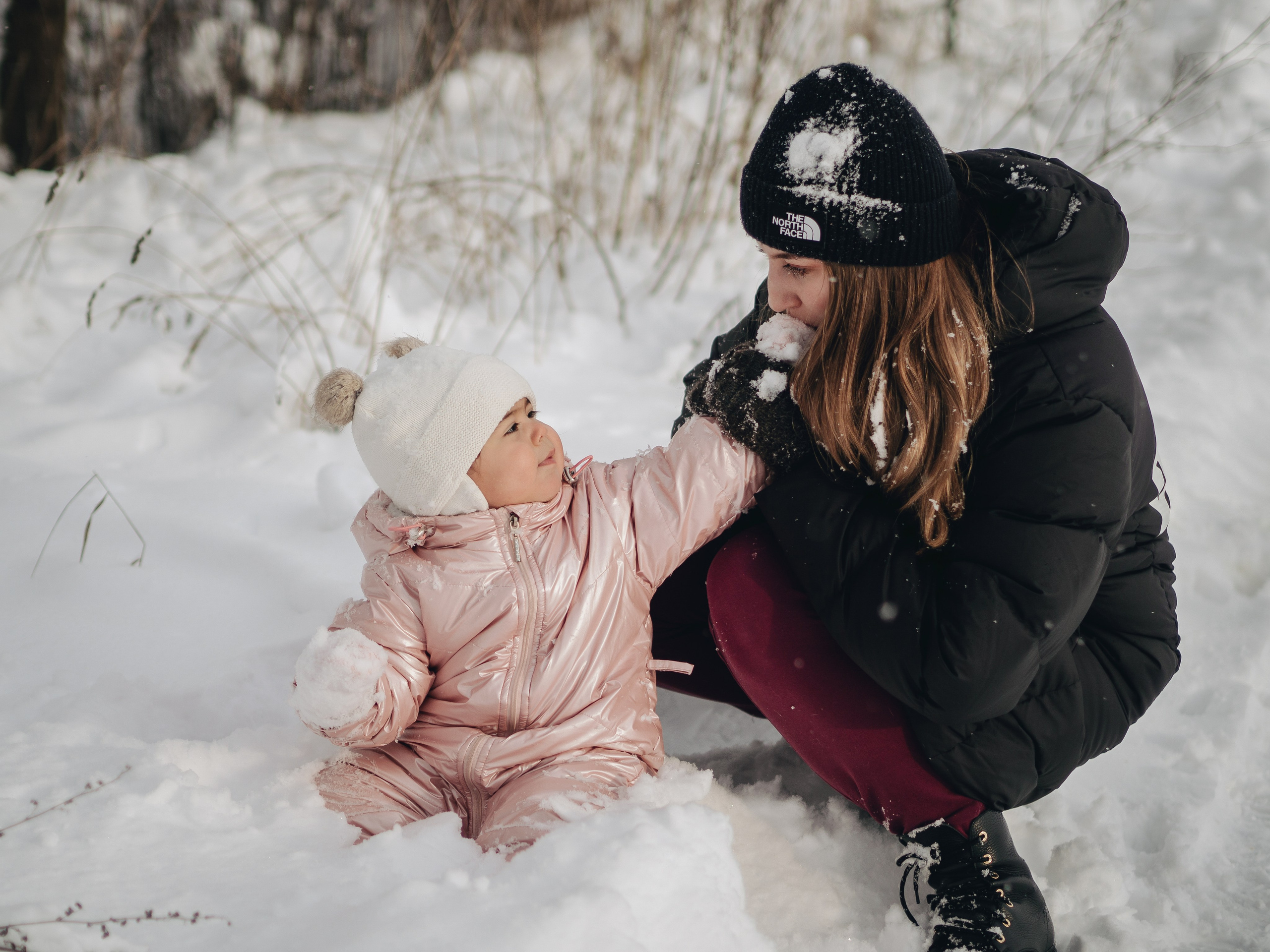 Lida & her family. Photographer in Los Angeles. Julia Ishmuratova