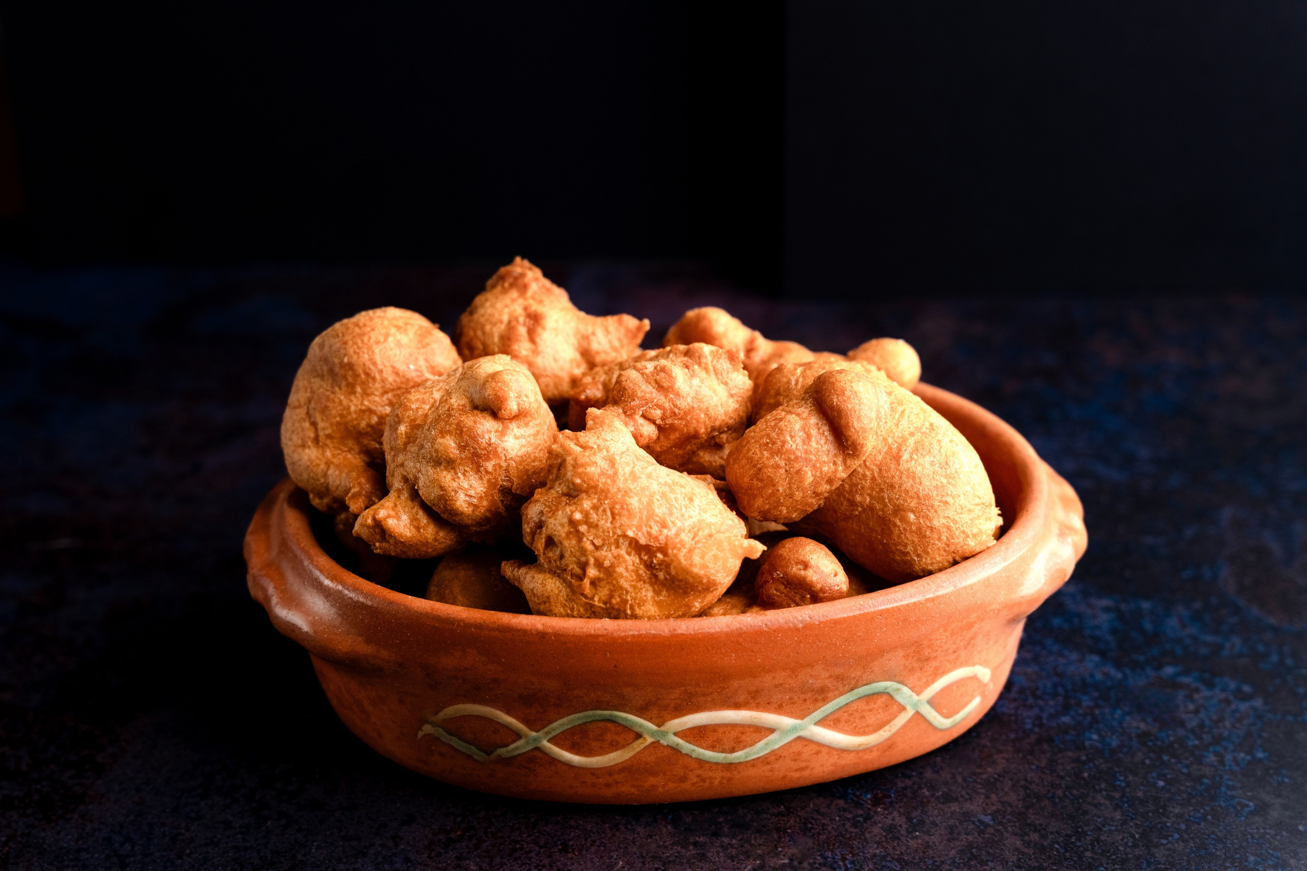 na fotografji su uštipci nastaloj priliko fotografisanja za restoran