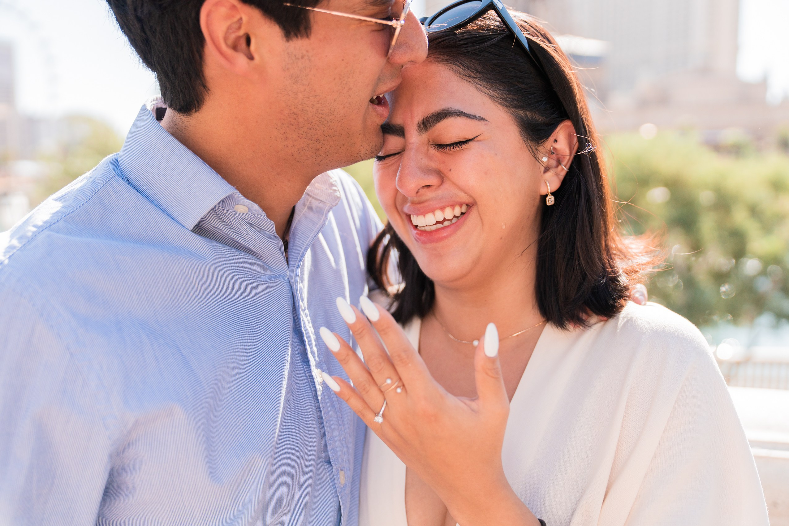 Dani&Lu. Marriage proposal. Wedding & elopement photographer Viktoriya Kravtsov. Las Vegas