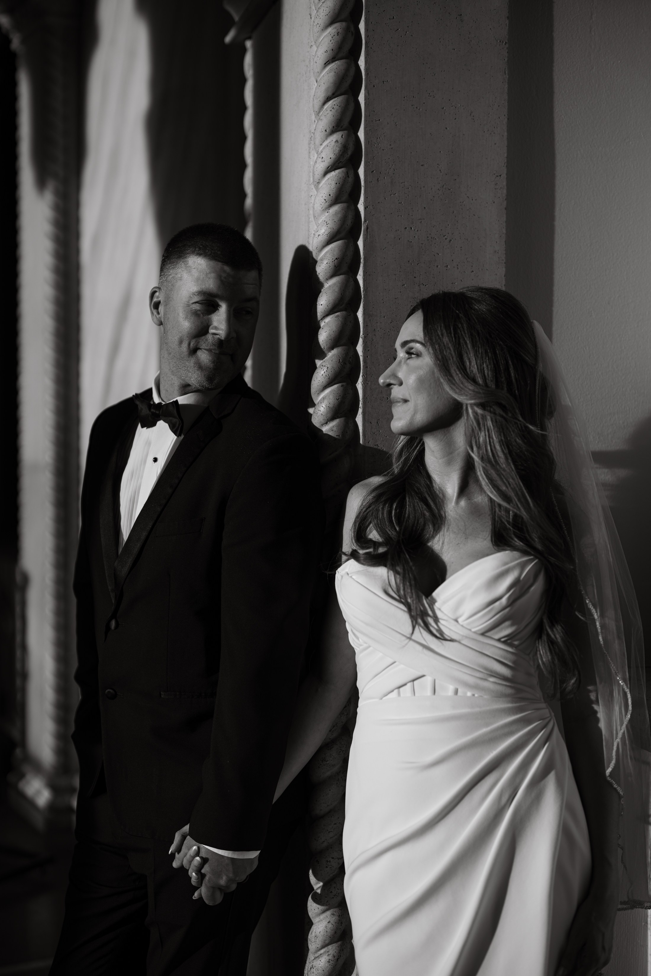 L&C. Wedding & elopement photographer Viktoriya Kravtsov. Las Vegas
