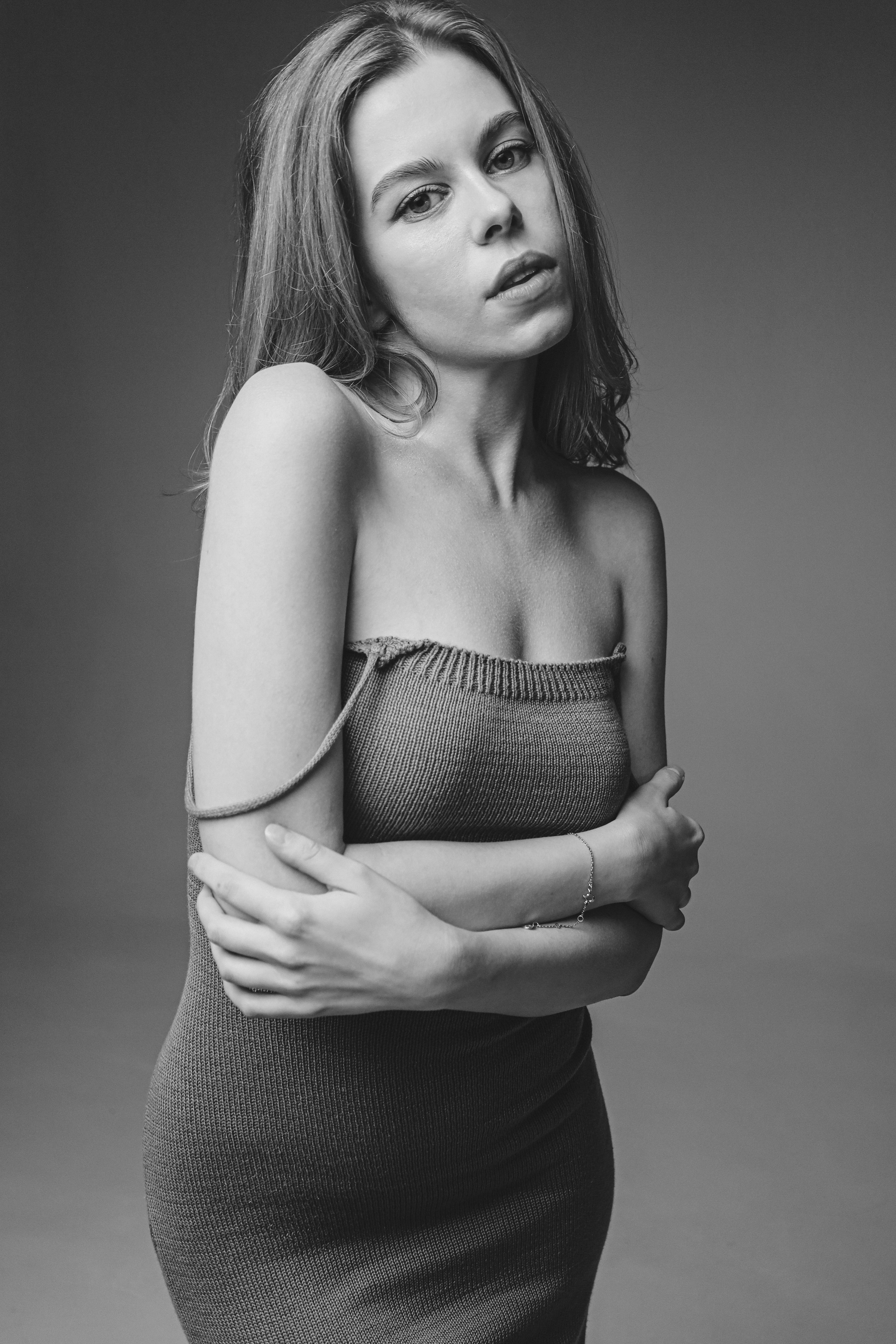 Studio Photoshoot of Irina in Paris | Vlada Photo Art. Photographer in Paris: Vlada PhotoArt