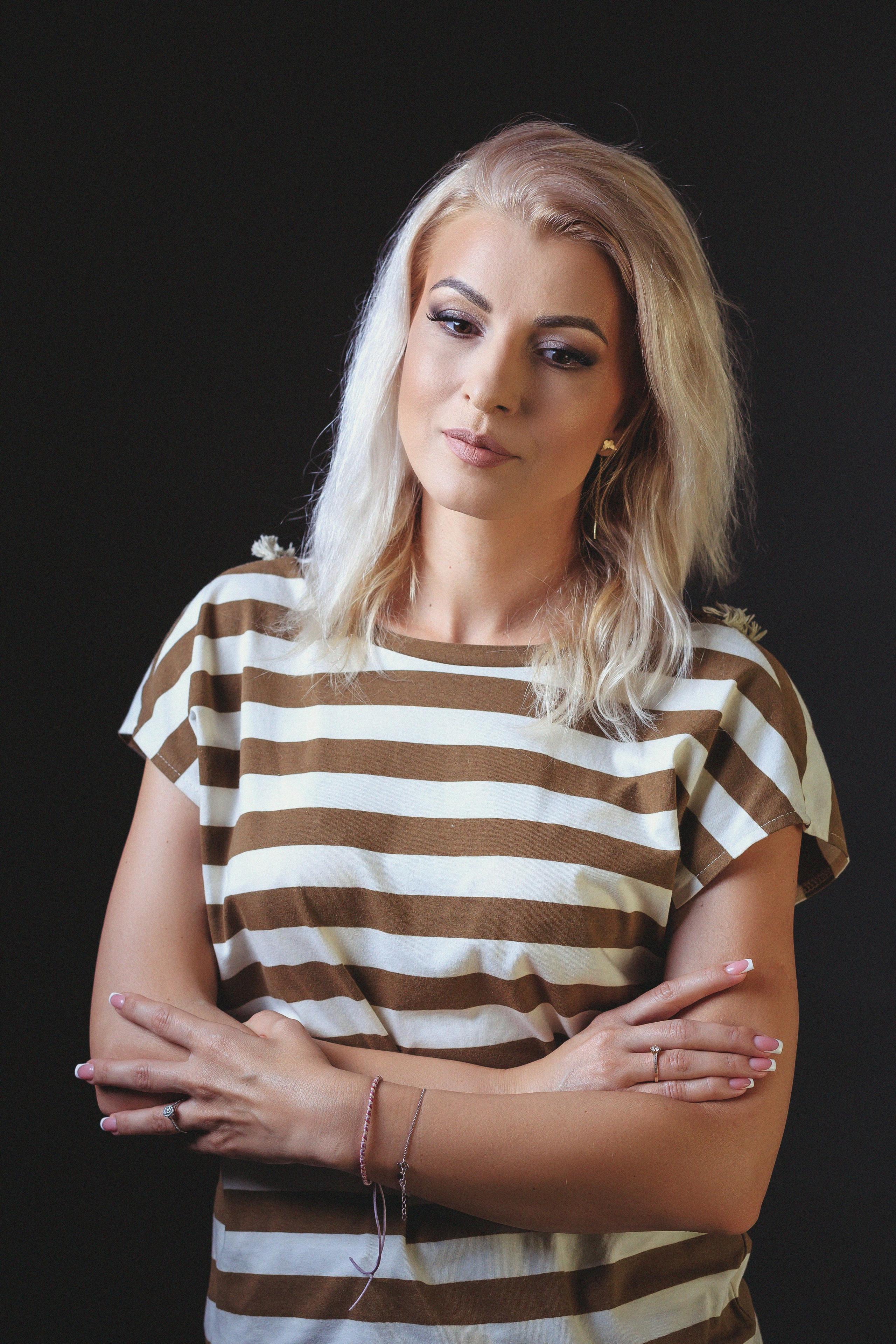 Portrete Constanta - O clipa de sinceritate in faţa camerei. Elena Mascan – Fotograf newborn, maternitate, portret, smash the cake & branding personal | La Femme Studio Photograpy|Constanţa