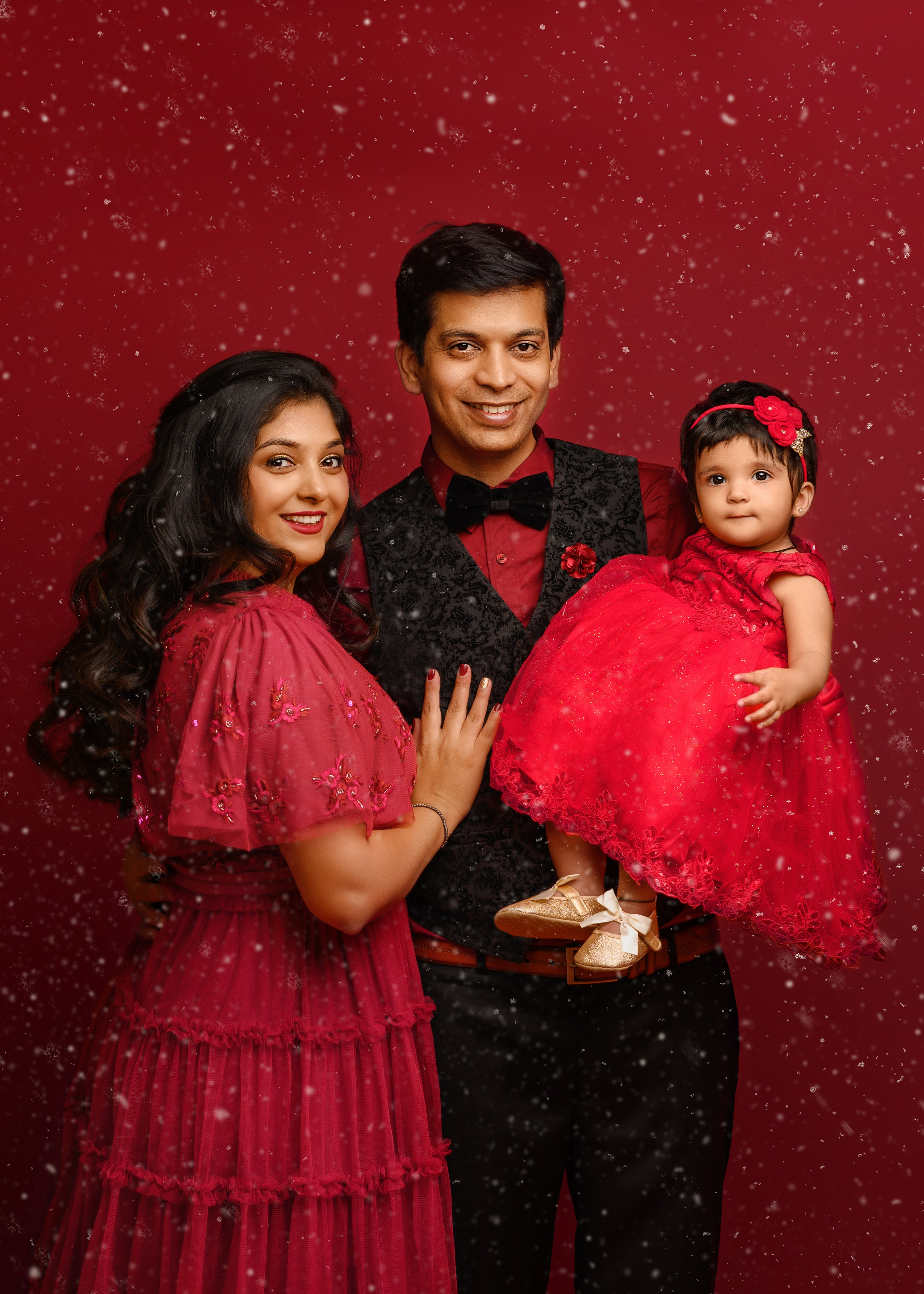 Priyanka and her family. Wedding & family photography in Seattle area. Helen Michelle photographer