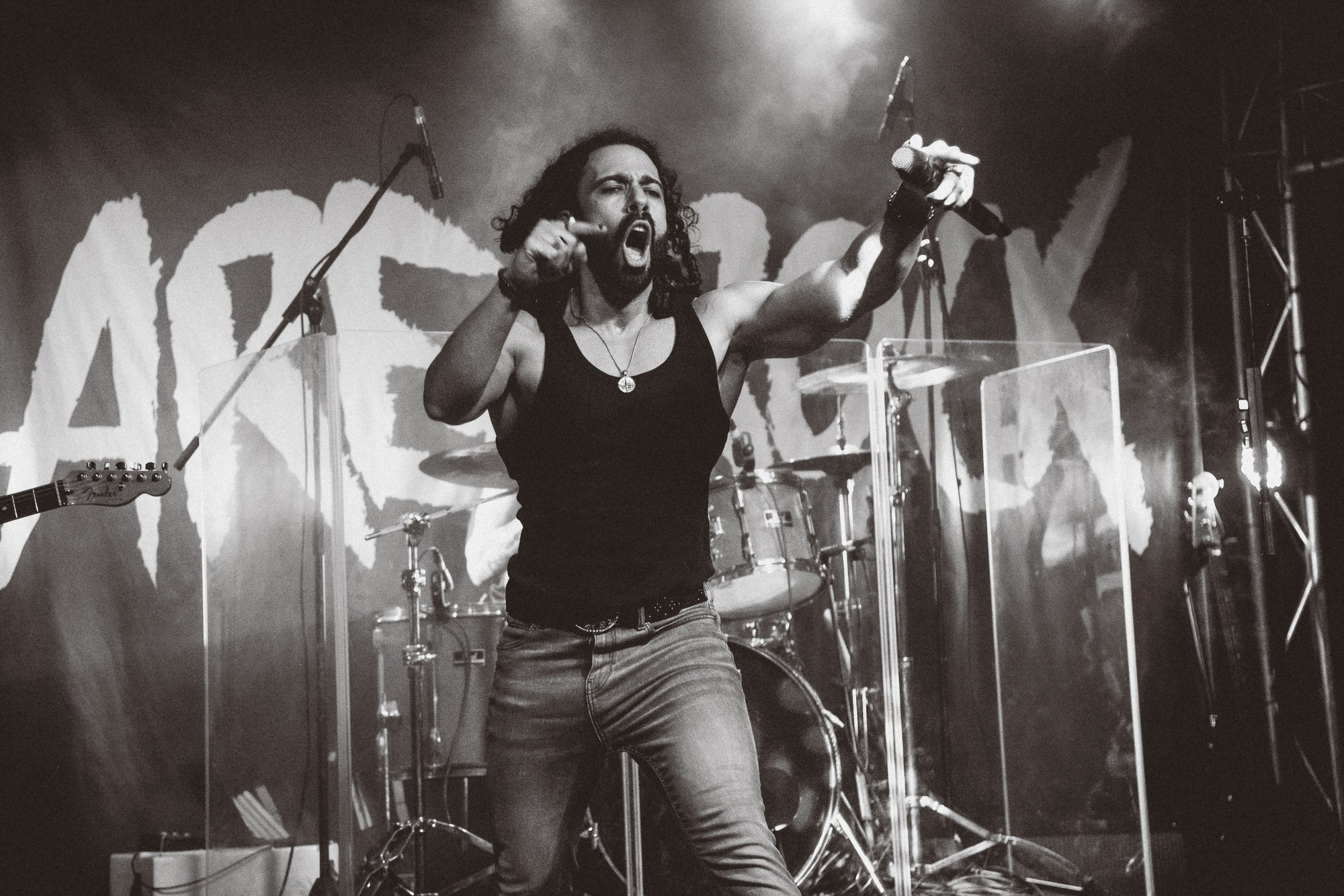 DENISDENIS — reportaje fotográfico del concierto en la Sala Marearock (Alicante) | FOTKAI