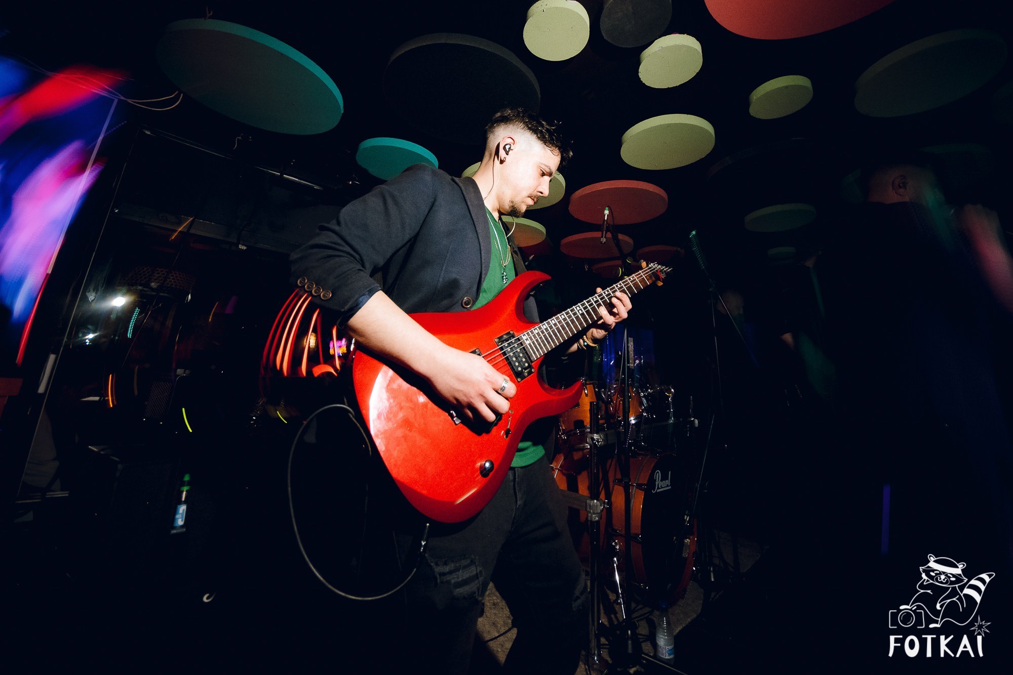 Концерт Delyrio в Confetti Playa Alicante — живое выступление группы, февраль 2026 | FOTKAI