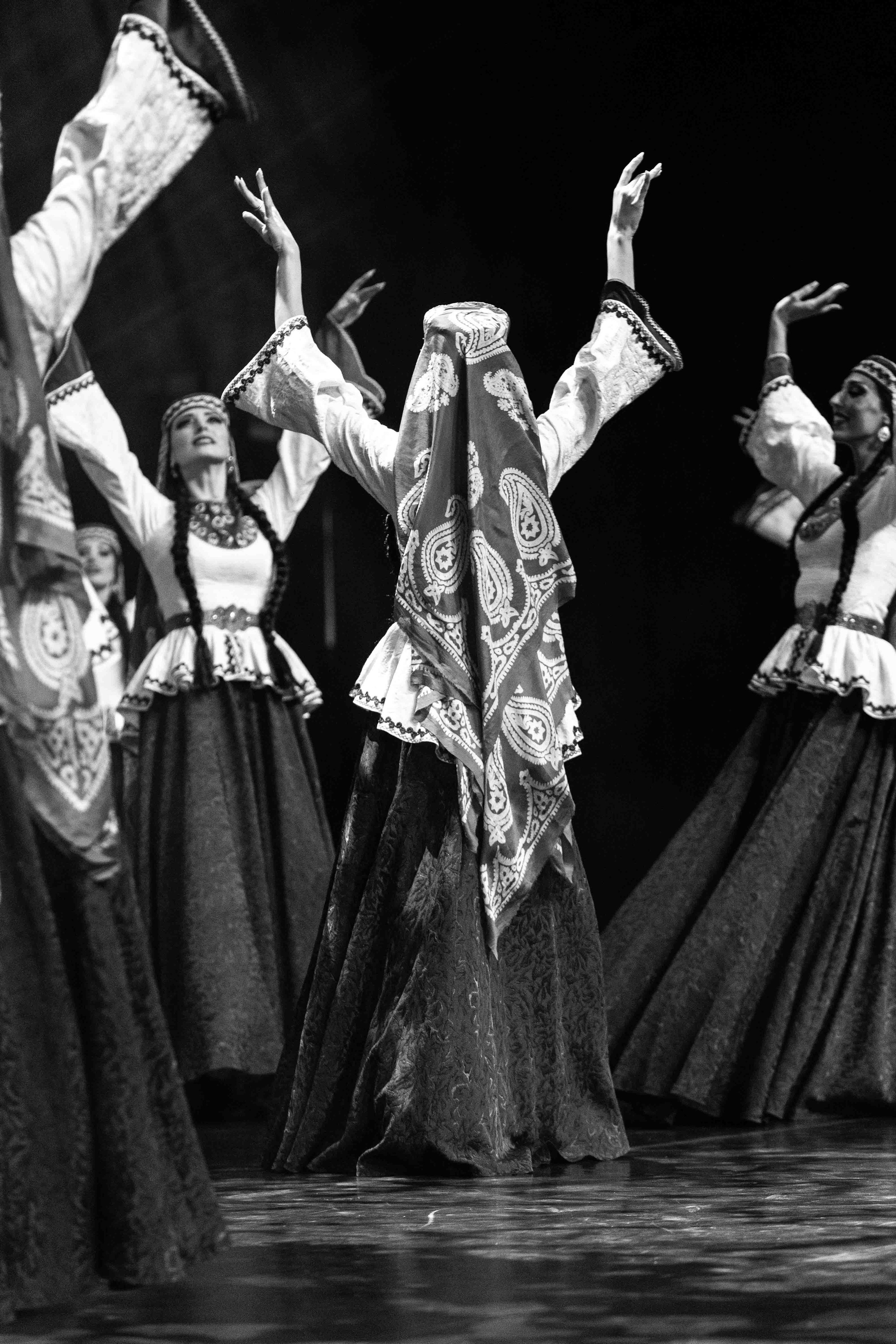 STATE DANCE ENSEMBLE. Wedding&Event photographer Ismail Rzayev in Baku
