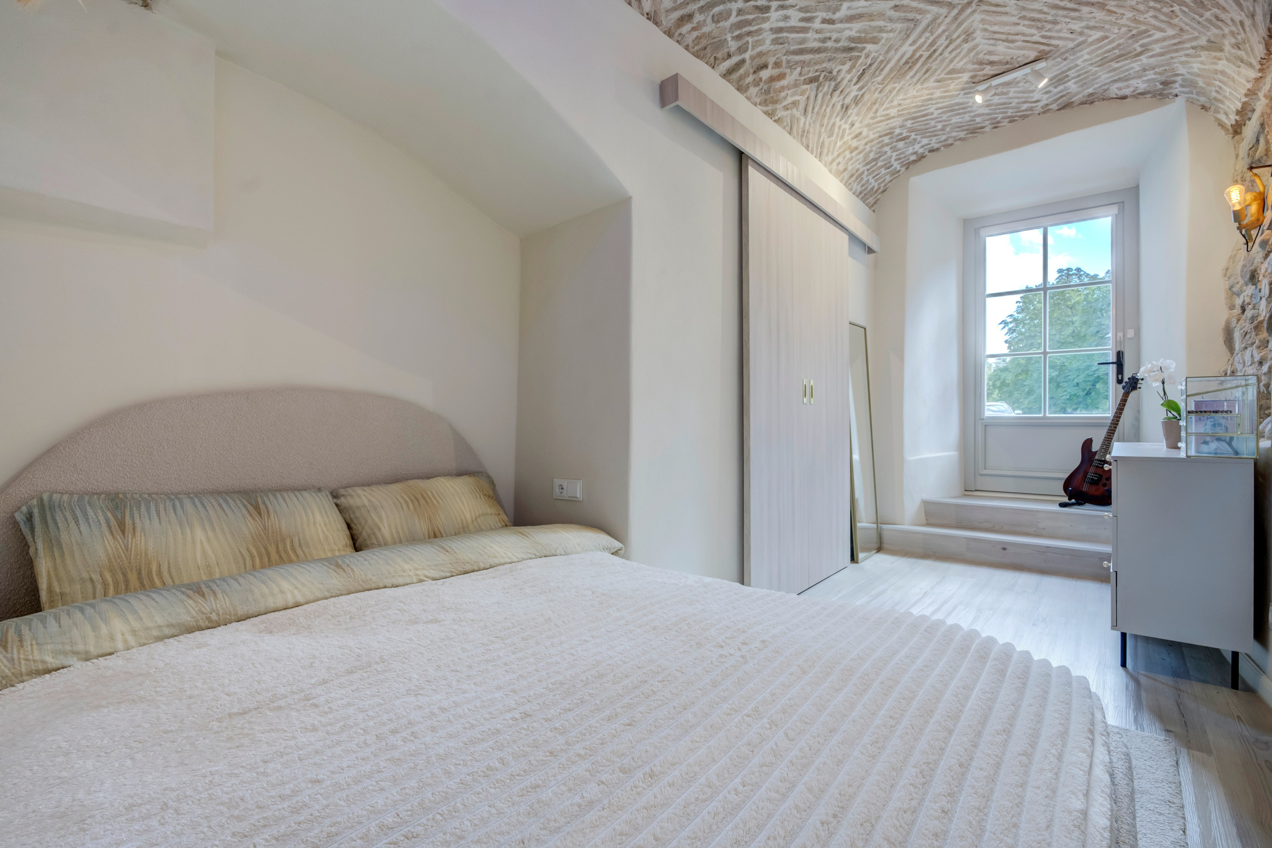 Teatro g. 7 , Vilnius. Elina Sapiega fotografė Vilniuje