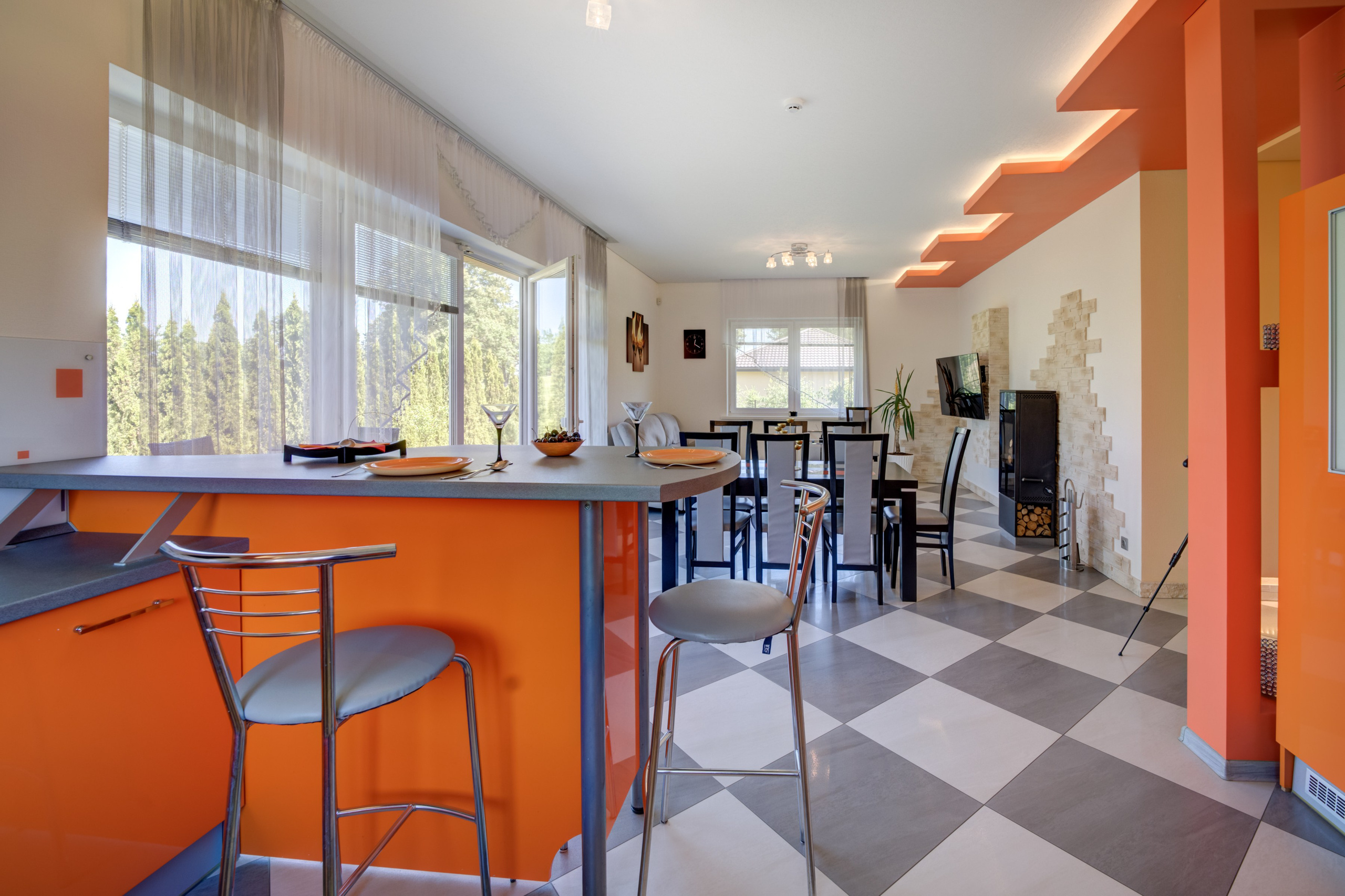 Žudiškių k. Ežero g. 70, Rešes sen. Elina Sapiega fotografė Vilniuje