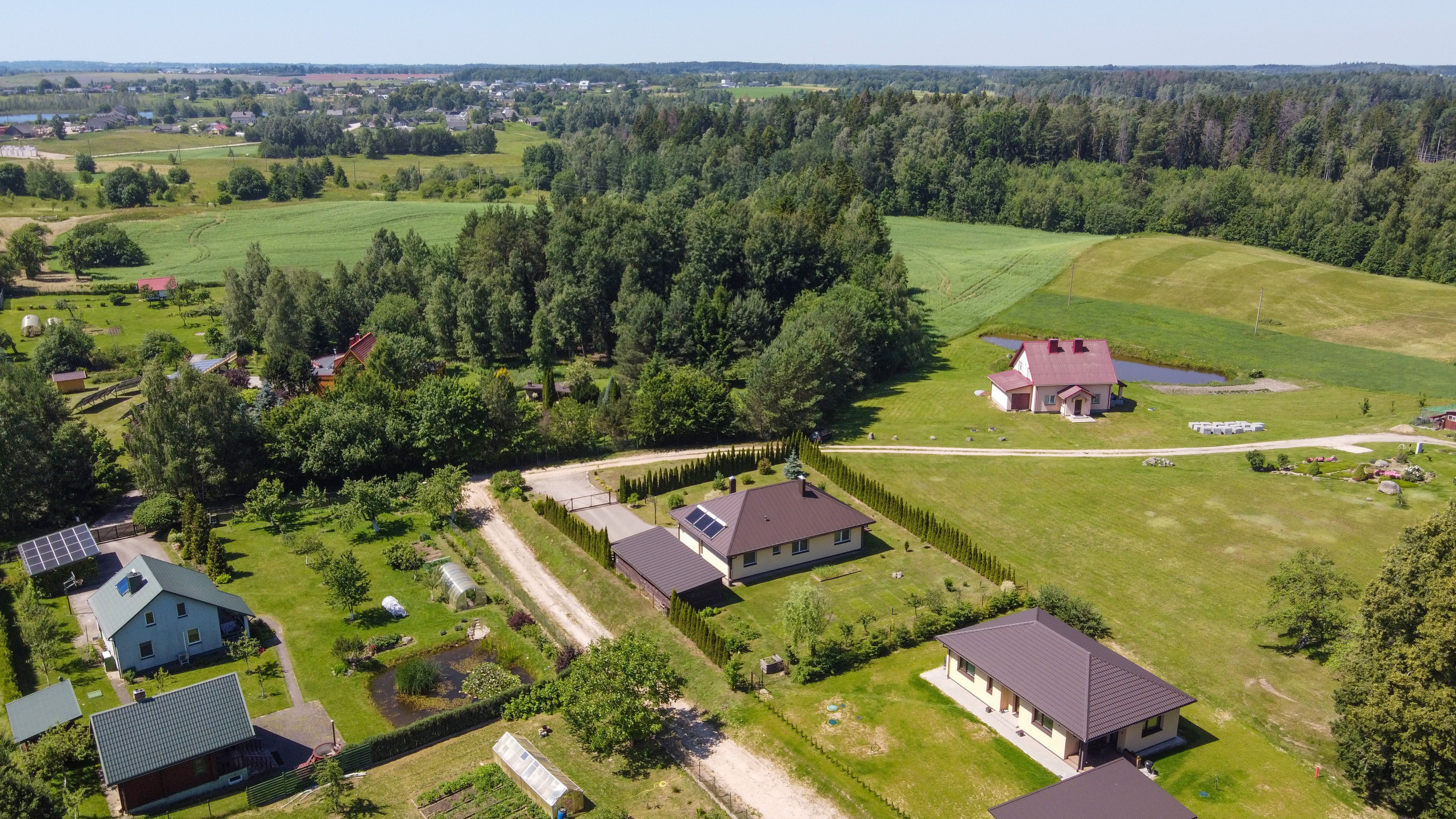 Žudiškių k. Ežero g. 70, Rešes sen. Elina Sapiega fotografė Vilniuje