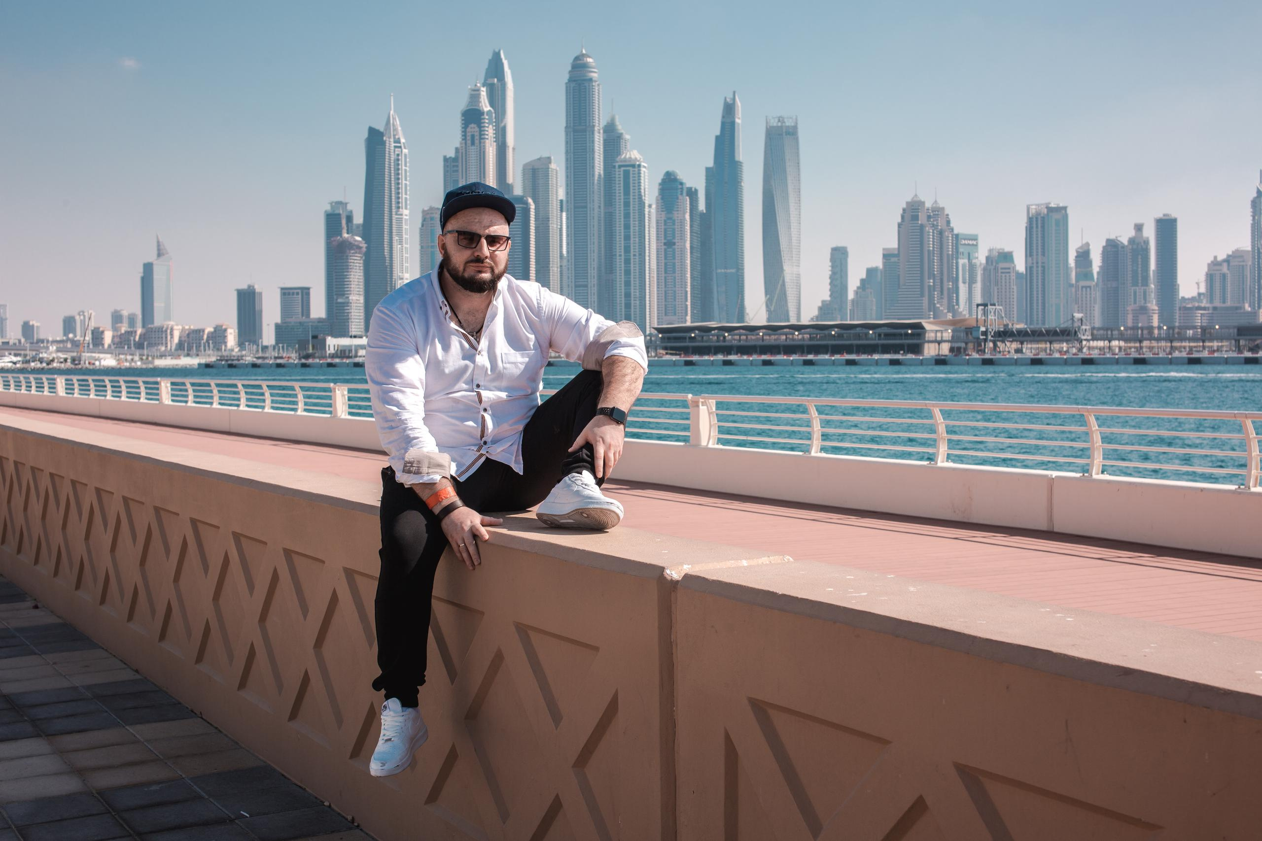 Пожалуйста отметьте меня @photographer_gromov. Photographer in Dubai Dmitry Gromov