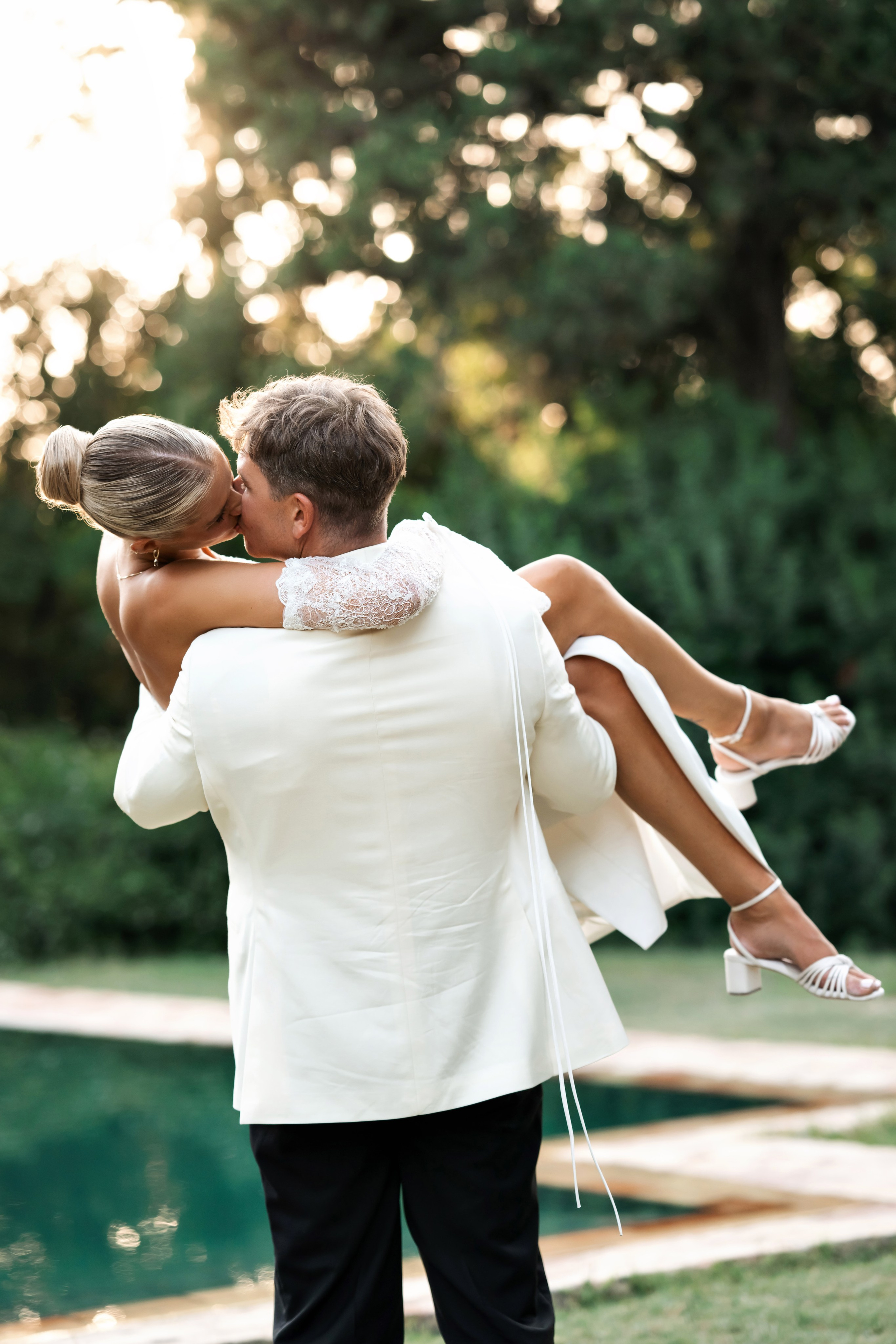 Wedding photographer in France. Wedding Photographer in Marbella, Como, Tuscany, Cannes