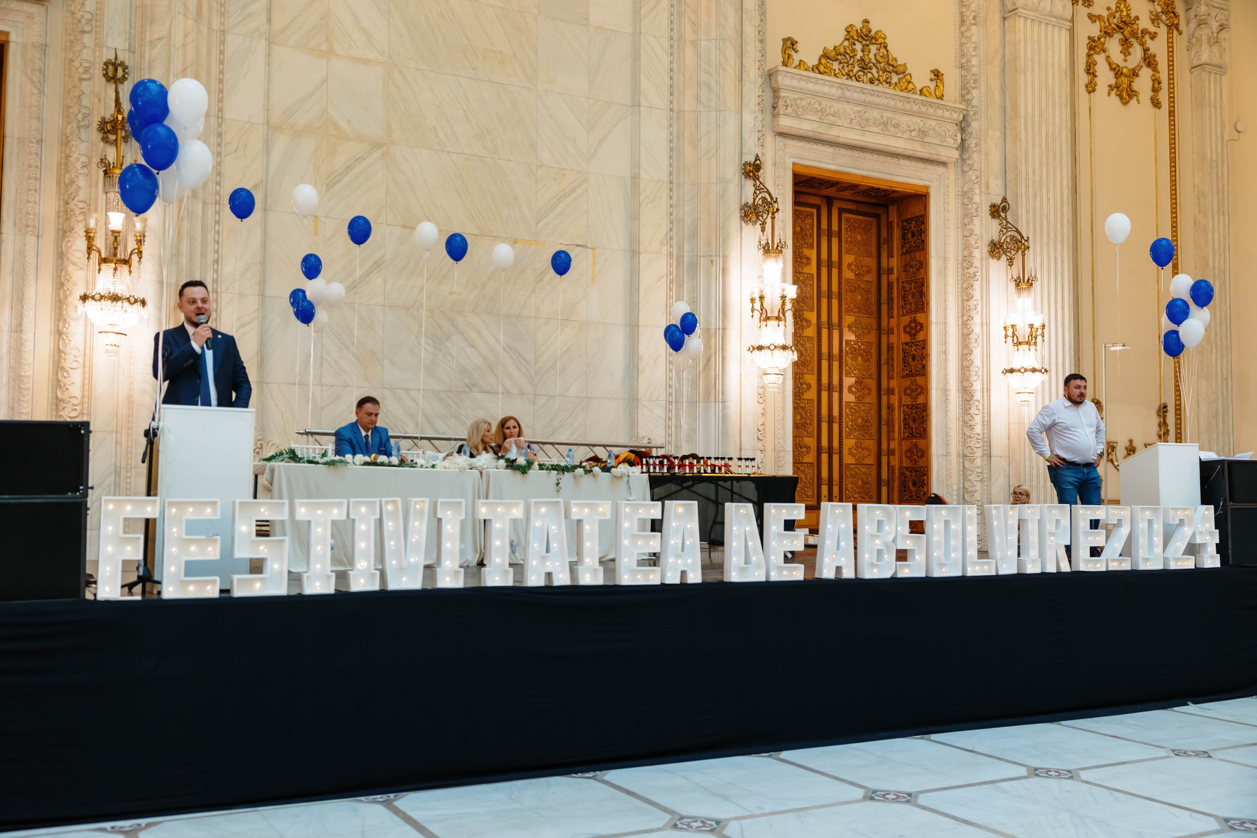 Festivitate Absolvire ASE 2024 - Palatul Parlamentului Bucuresti. MDimaFotoStudio. Fotograf de nuntă, evenimente private și de familie