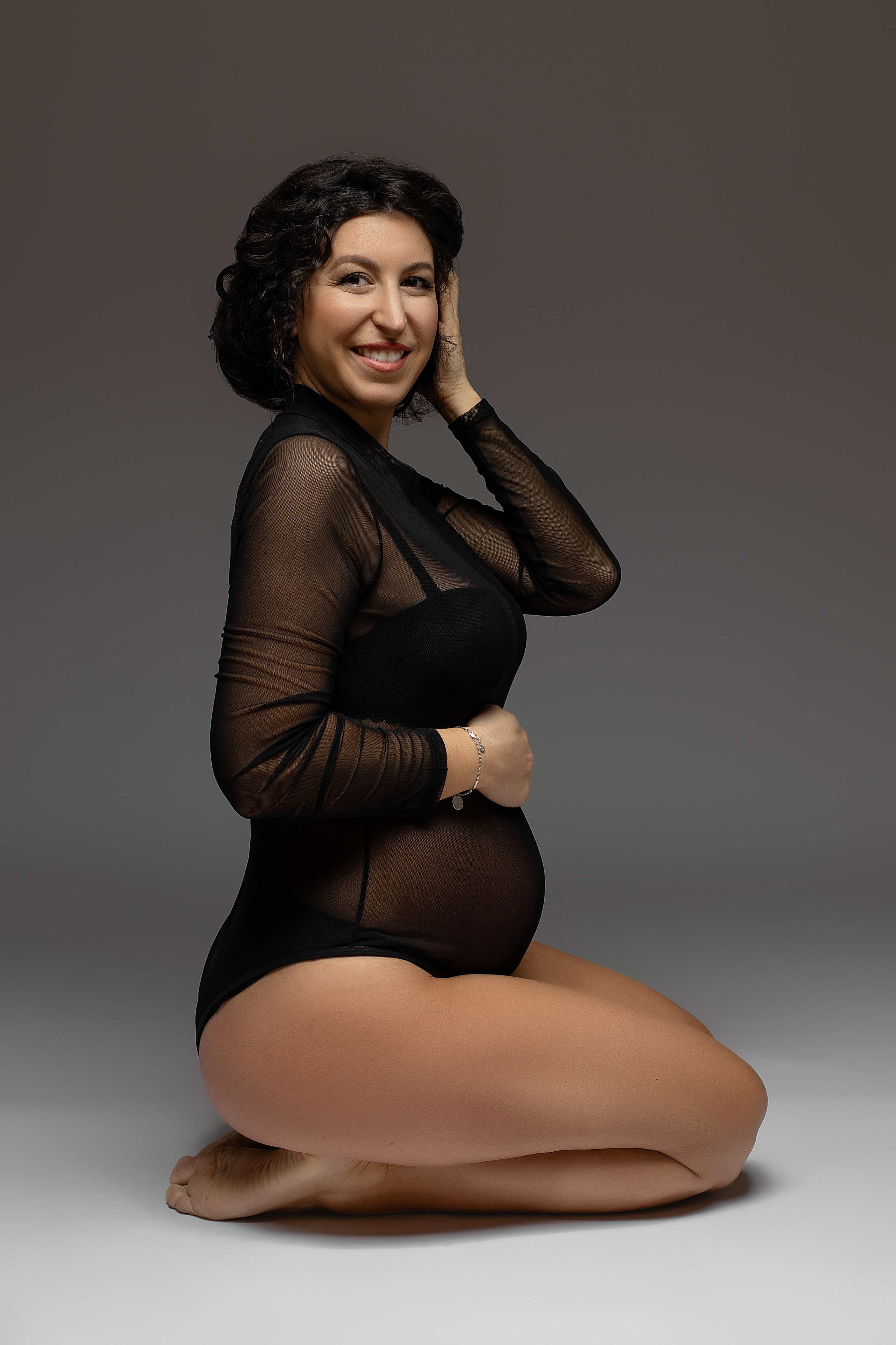 Babybauchshooting im Studio. Fotografin Heidenheim / Newborn, Babybauch & Familie - Nadine Schmalz