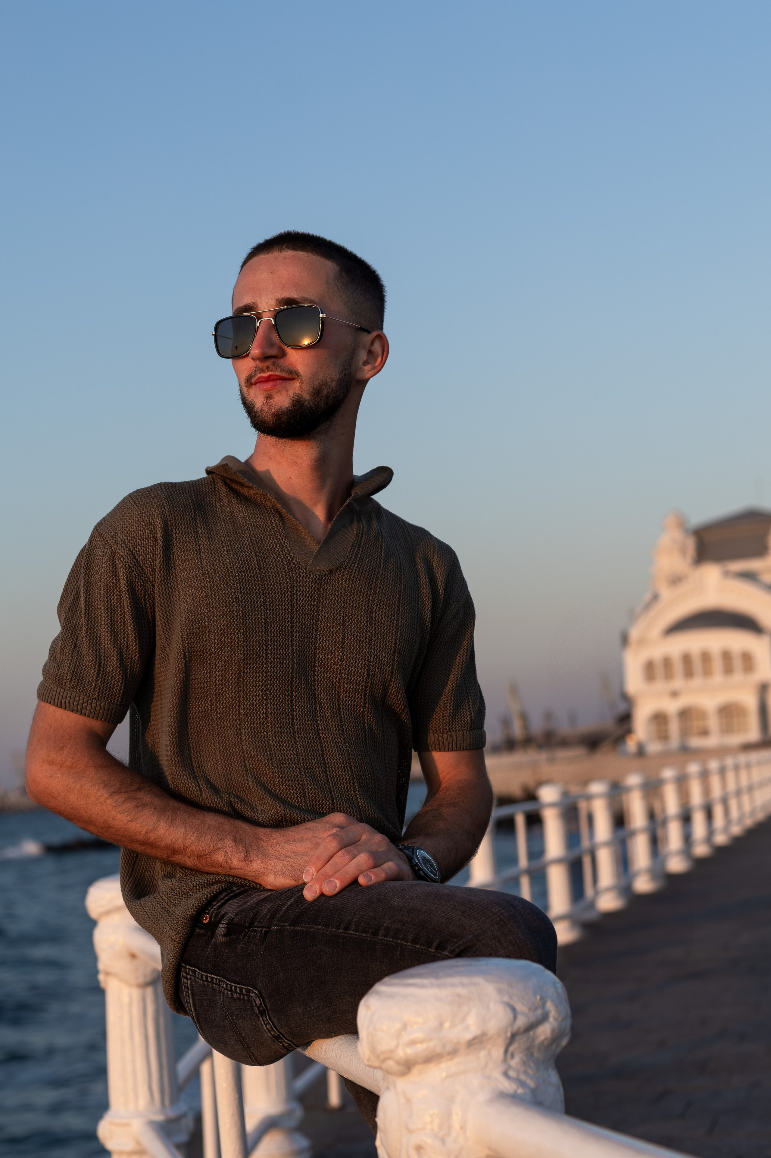 Cătălin O. Fotograf. Lucrez cu oameni, produse și spații. Portret și fotografie creativă. Bacău, România. Lidia Savinoiu