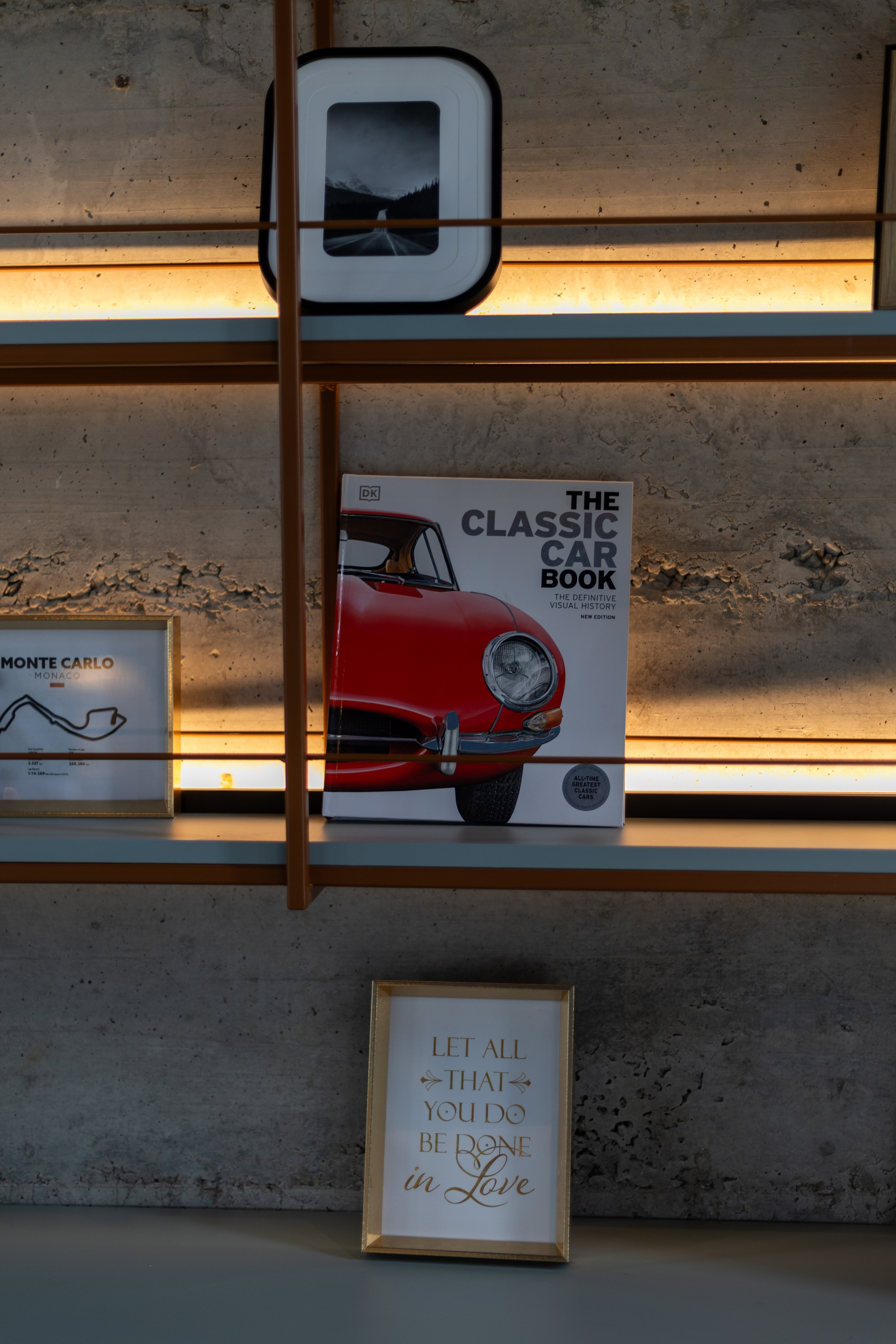 Cafenea “Monte Carlo” Buhuși. Fotograf. Lucrez cu oameni, produse și spații. Portret și fotografie creativă. Bacău, România. Lidia Savinoiu