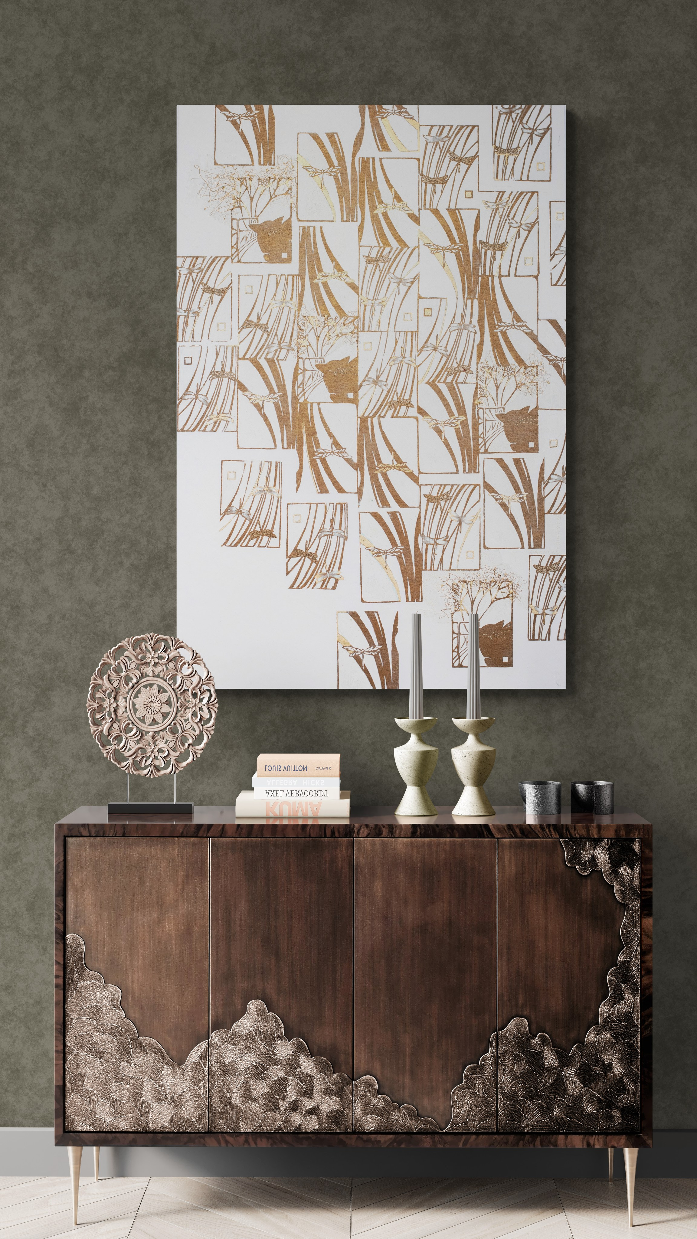 “Gatti e Libellule” (2021), opera decorativa di Nadia Kuprina, tecnica mista su tela con ricamo e linoleografia, superfici ritmiche e astratte, dialogo tra minimalismo, artigianalità e un raffinato senso del lusso.