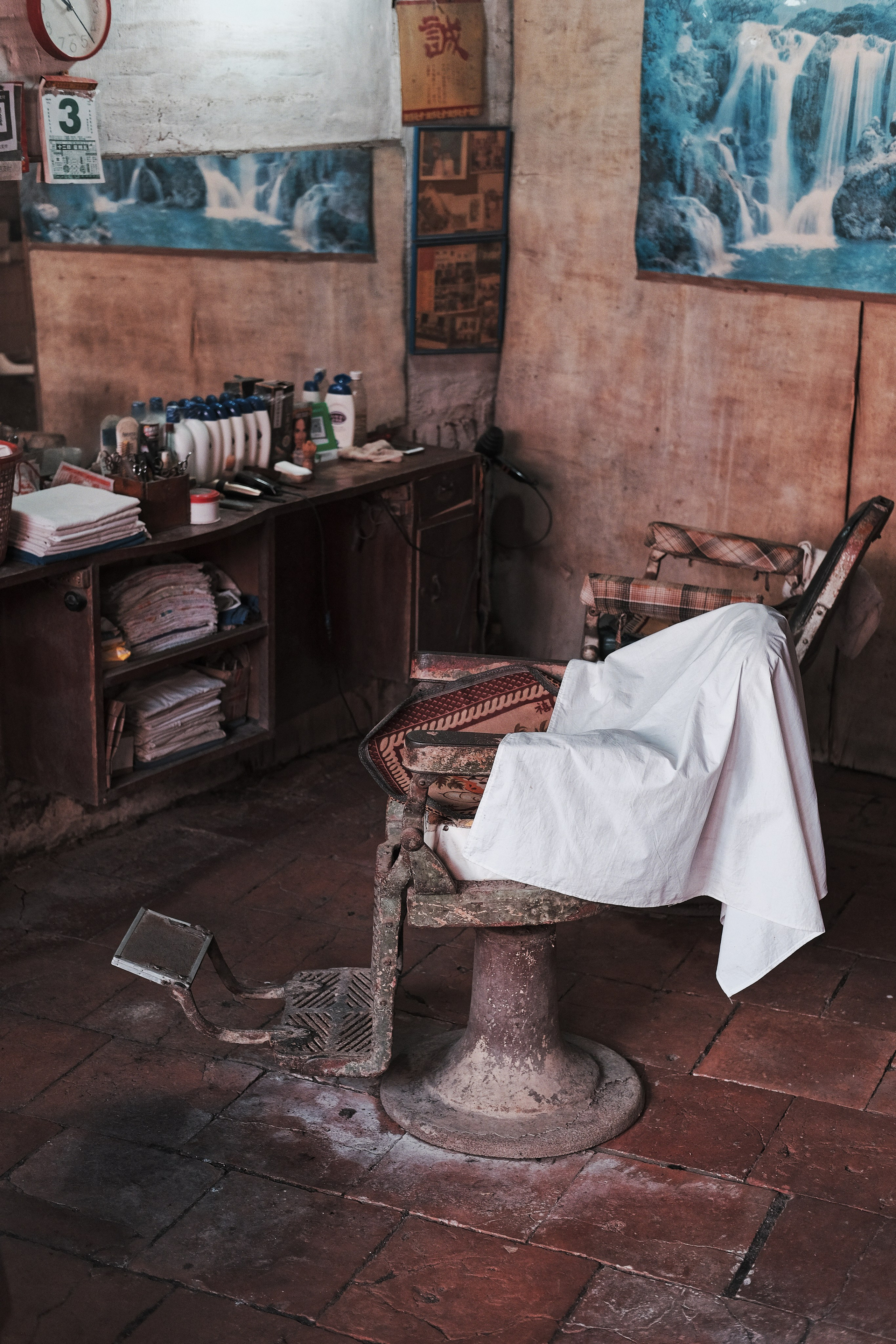 The Life of the Others — Dongling Village, China 东凌村. 中国街头摄影 | The Streets of China Through My Eyes | 深圳