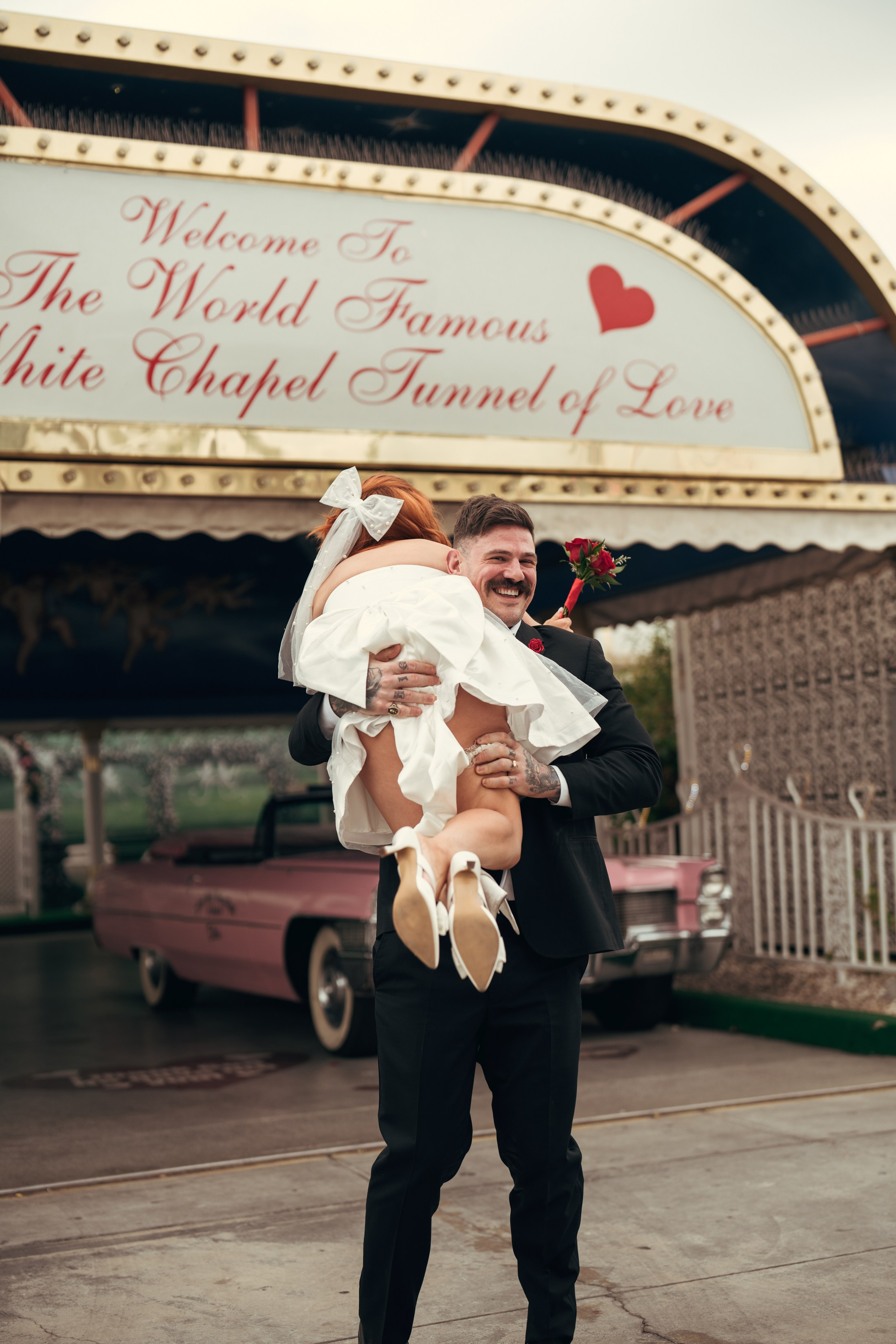 Daniel&Tyla. Wedding & elopement photographer Viktoriya Kravtsov. Las Vegas